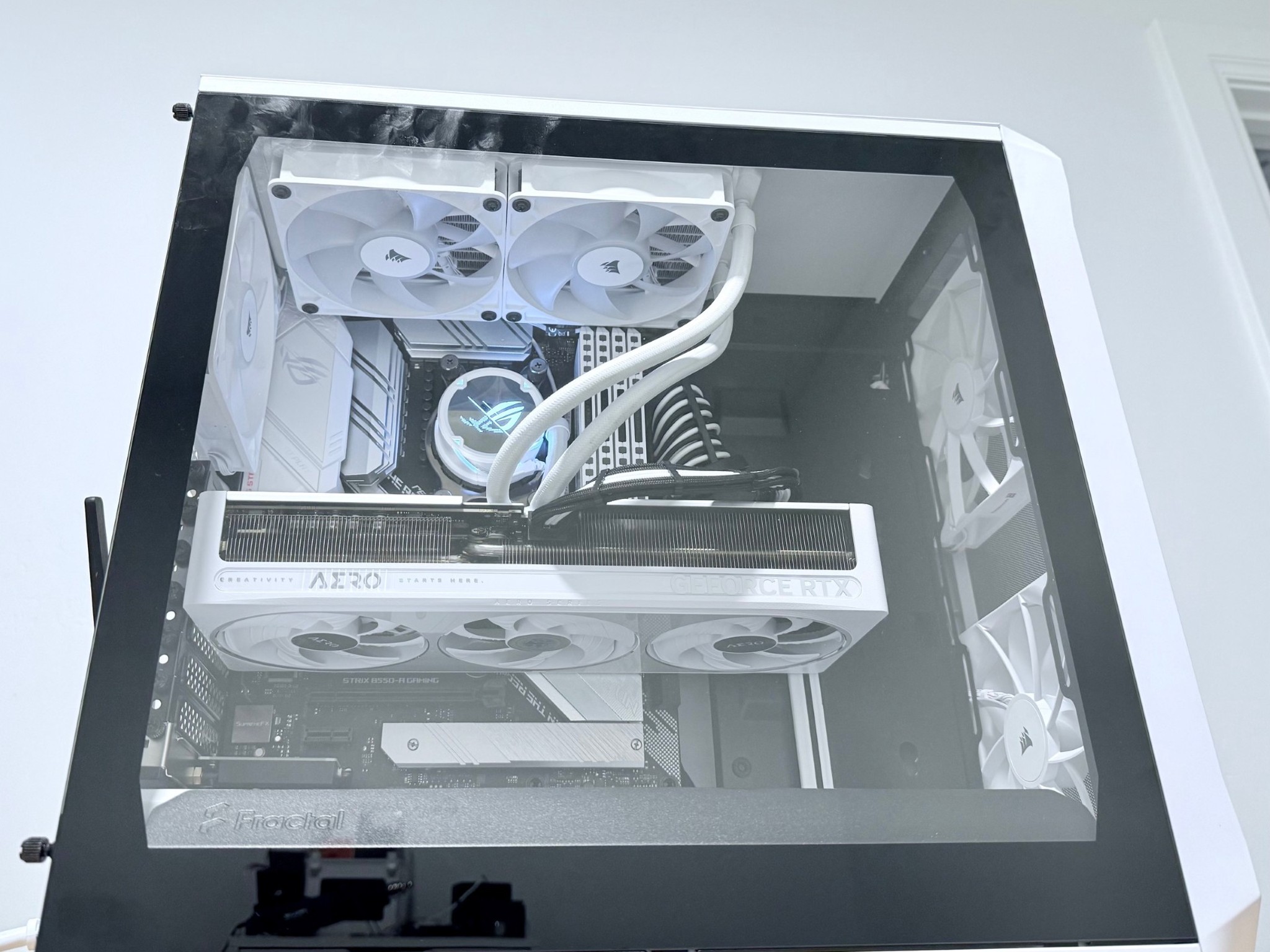 Gaming PC Monochrome RTX 5070 OC 12GB