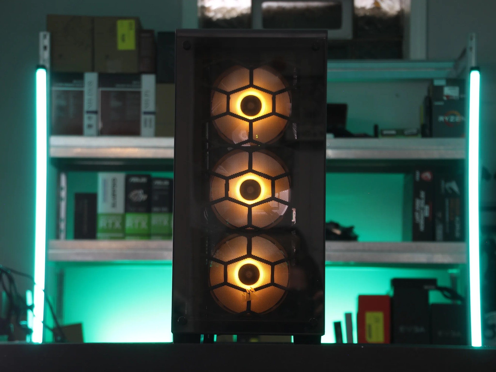 𝙐𝙈𝘽𝙍𝘼 // Core i5-12400F, RTX 4060 Ti // SLEEK Mid-Range Gaming PC