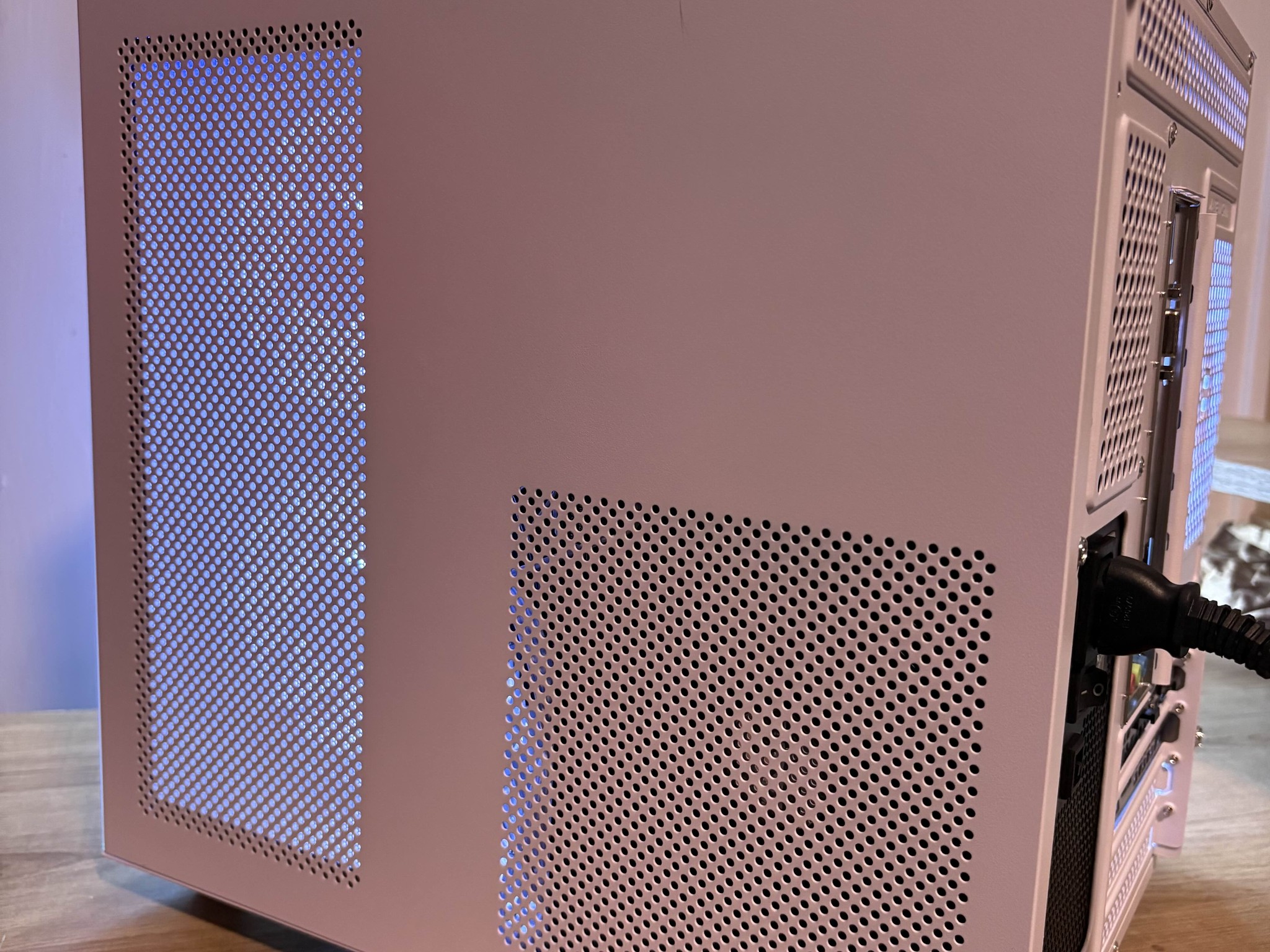 Black Cat Customs - R5 3600 / 2060 / 32GB Ram / 1 TB NVME