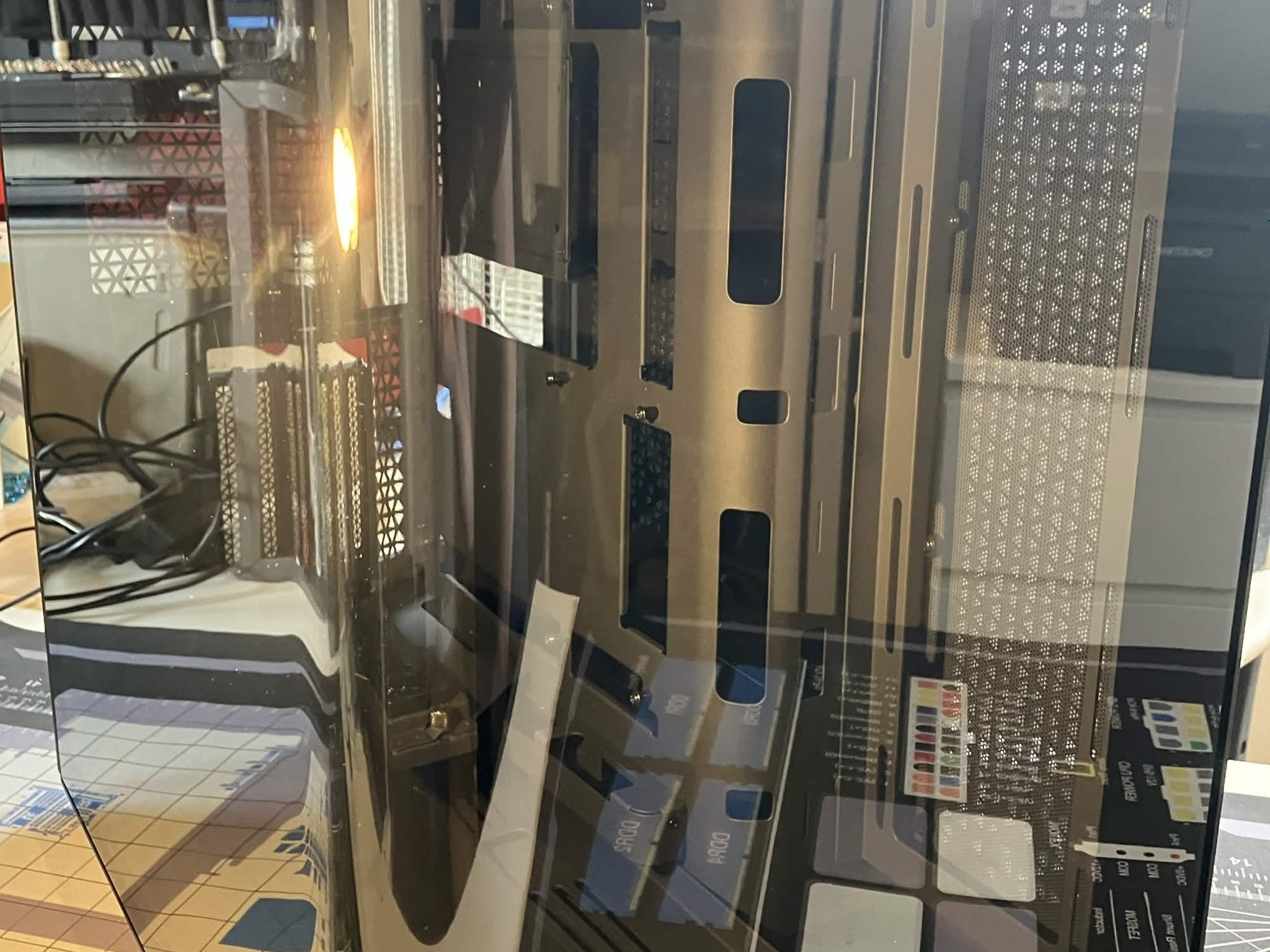 MSI MEG MAESTRO 700L PZ - Limited Edition Case #600