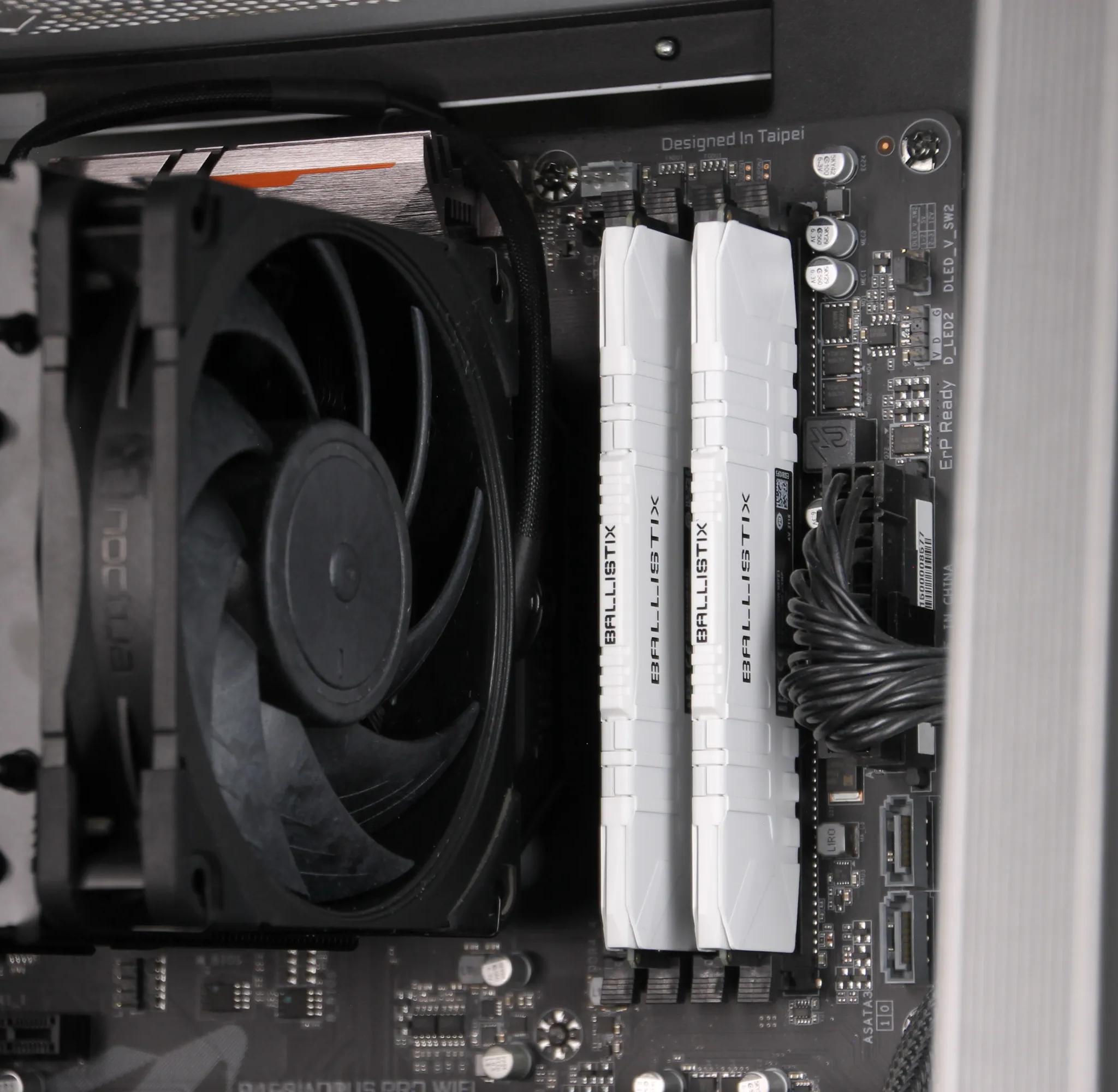 Crucial Ballistix 16GB (2x8GB) DDR4-3200 CL16 Memory