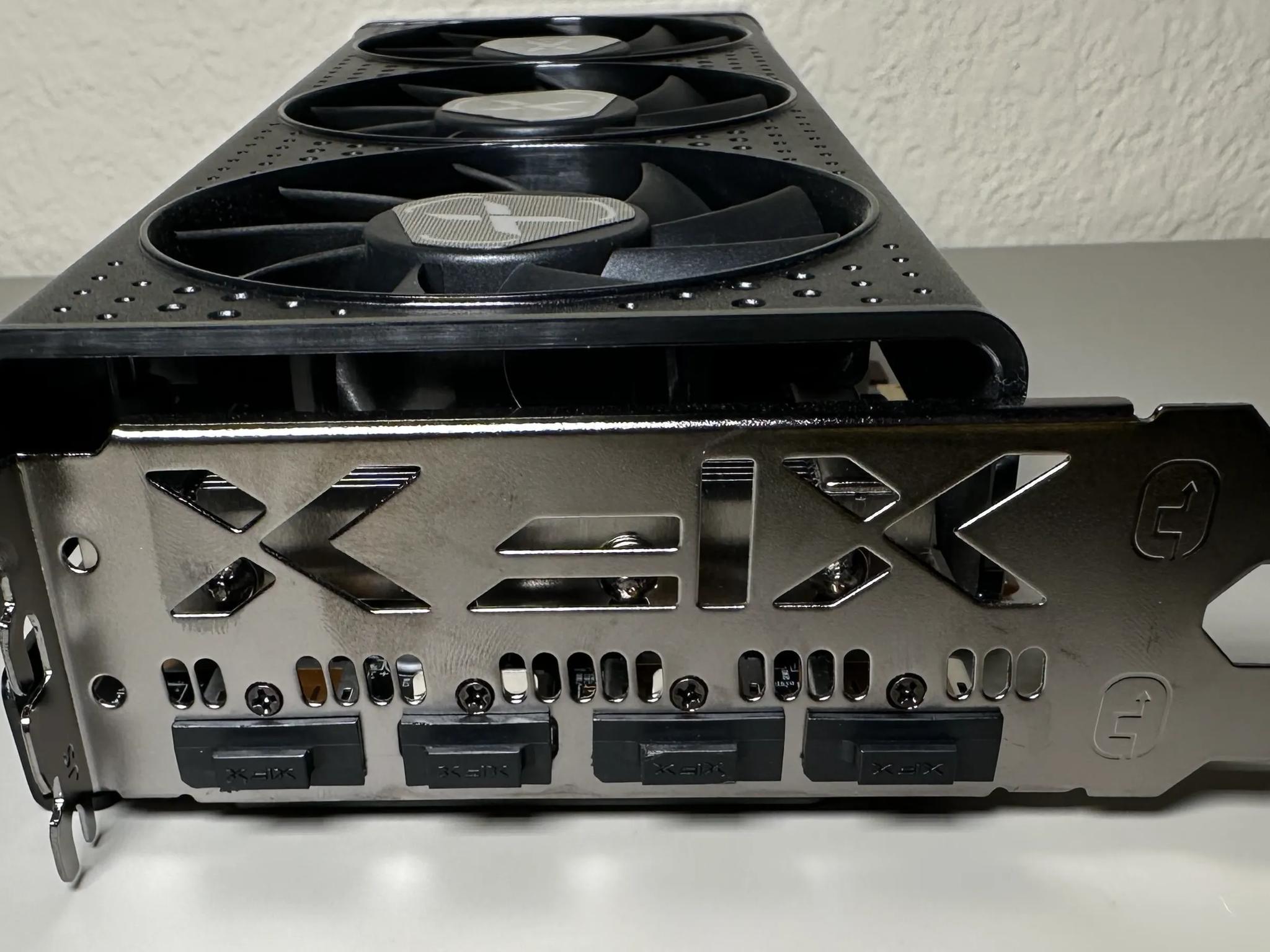 XFX Speedster QICK 308 AMD Radeon RX 6600 XT