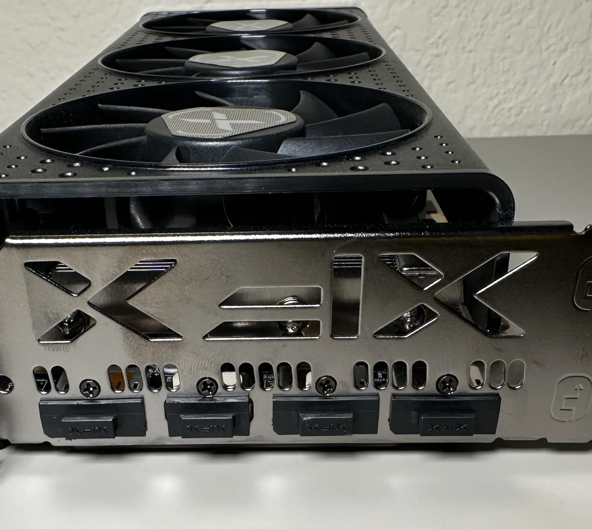 XFX Speedster QICK 308 AMD Radeon RX 6600 XT