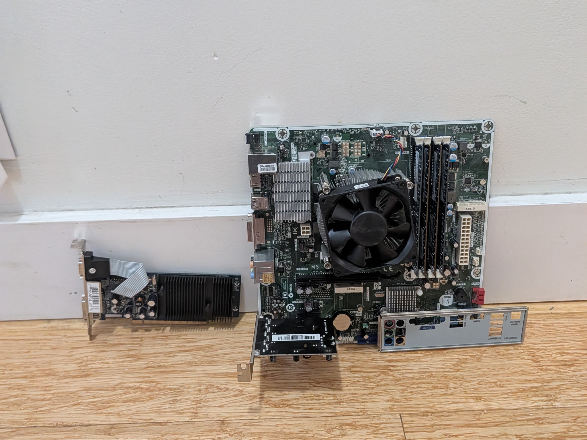 Motherboard Combo| LGA 1150 | I3 4130 | 8GB | GeForce 6500 | USB 3.0 expansion |
