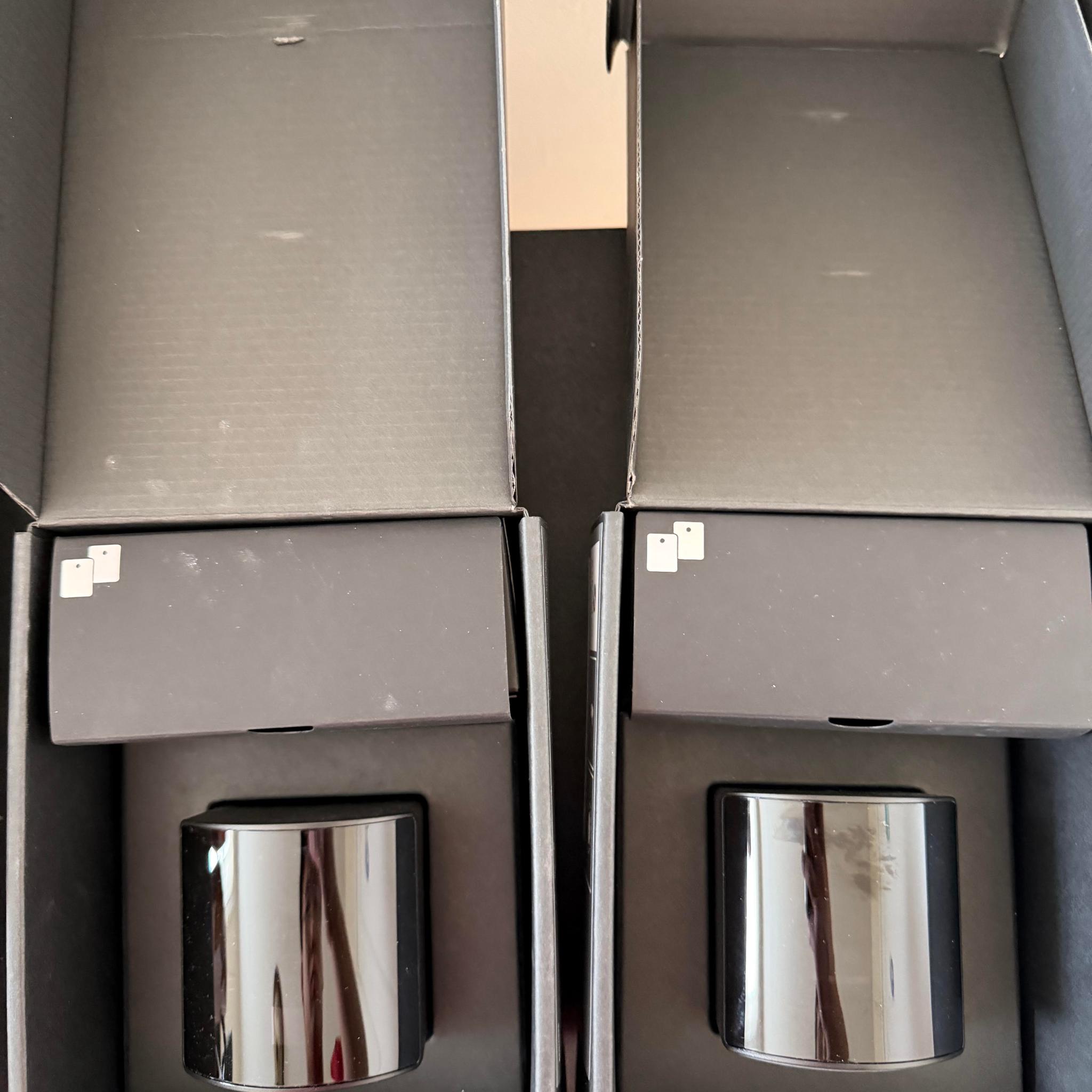 BSB 2 VRC Edition With Eye Tracking, Audio headstrap, 2 basetation 2.0, Valve Index controllers