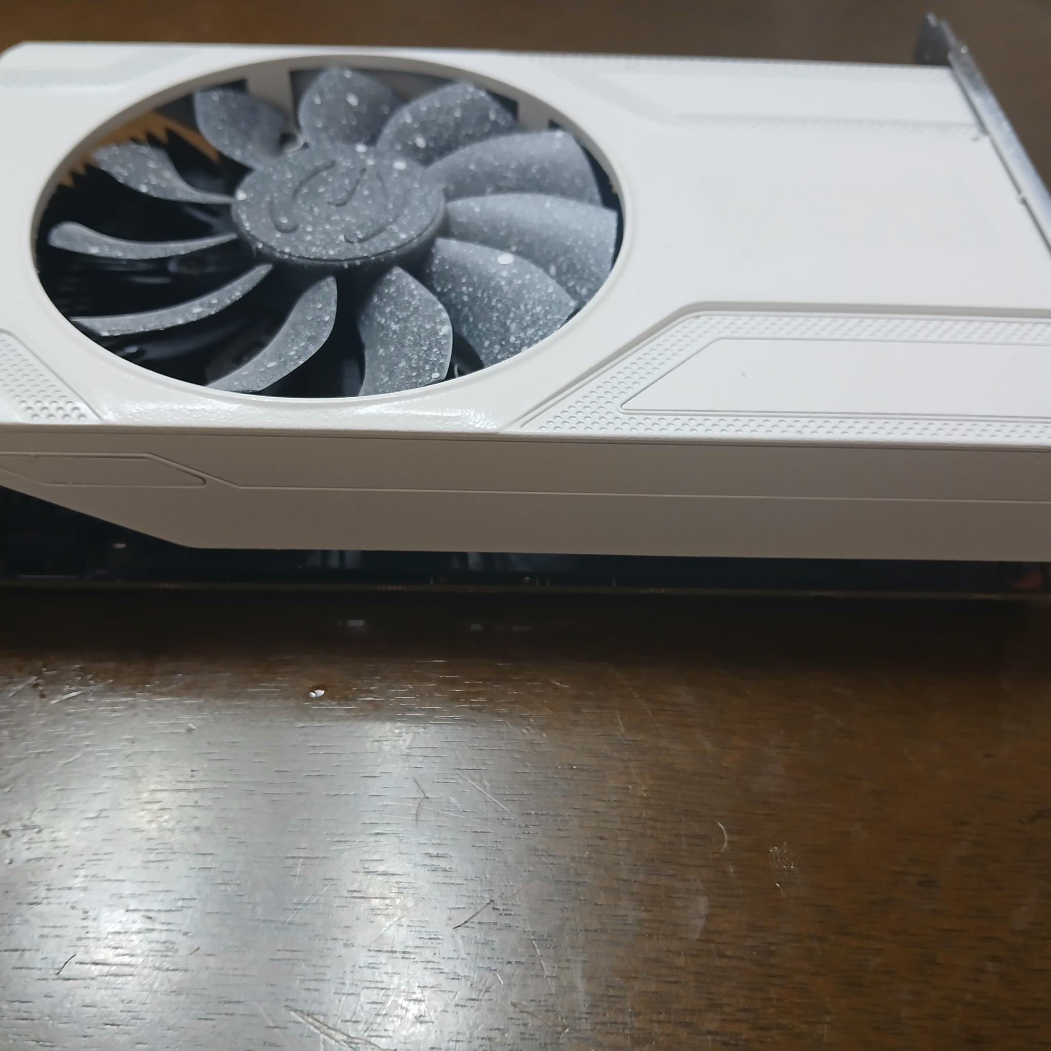 White GTX 1060 6GB evga