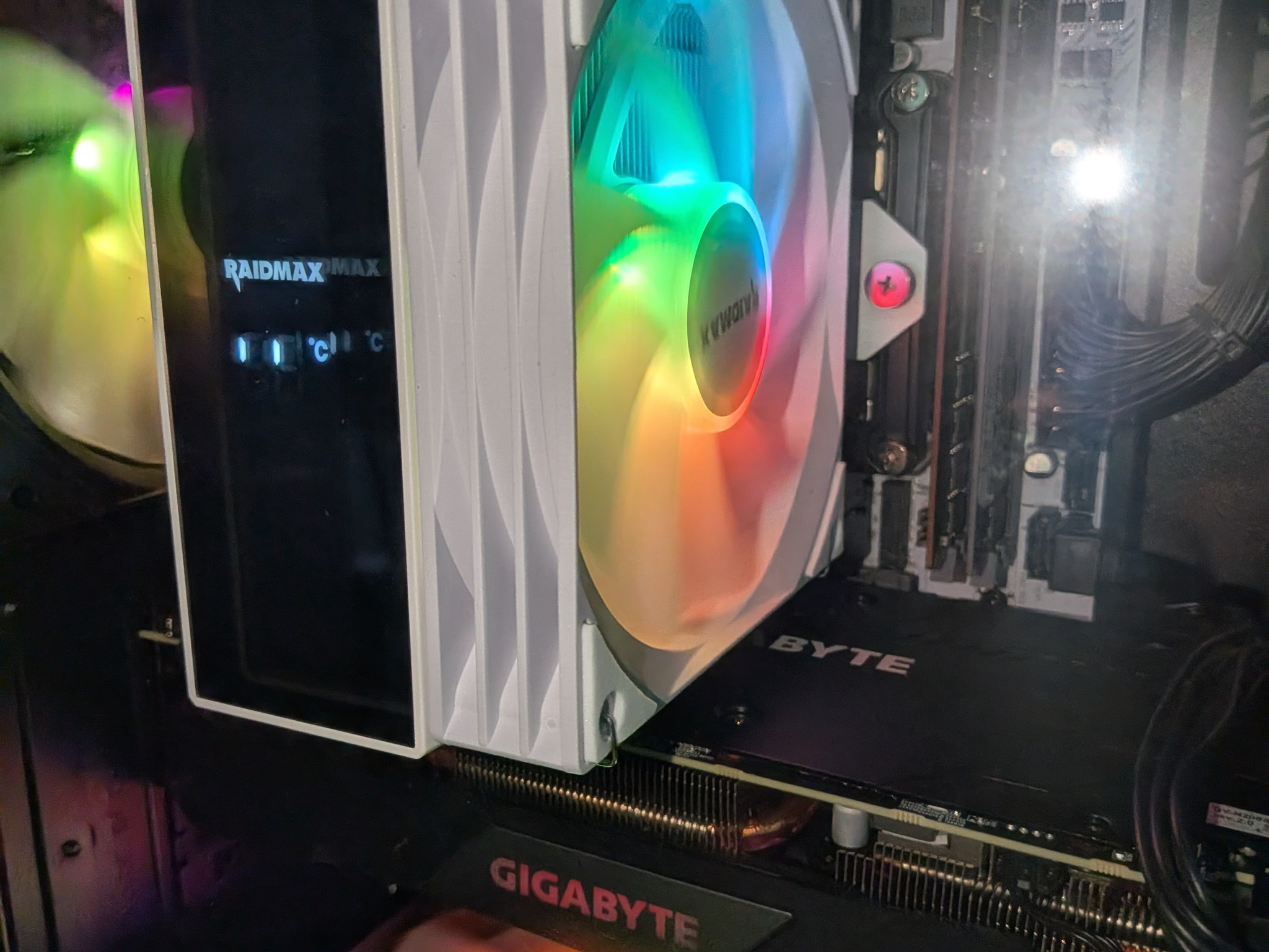 8c/16t Xeon | RTX 2080 Super | 32GB DDR4 | 1TB SSD | 650W