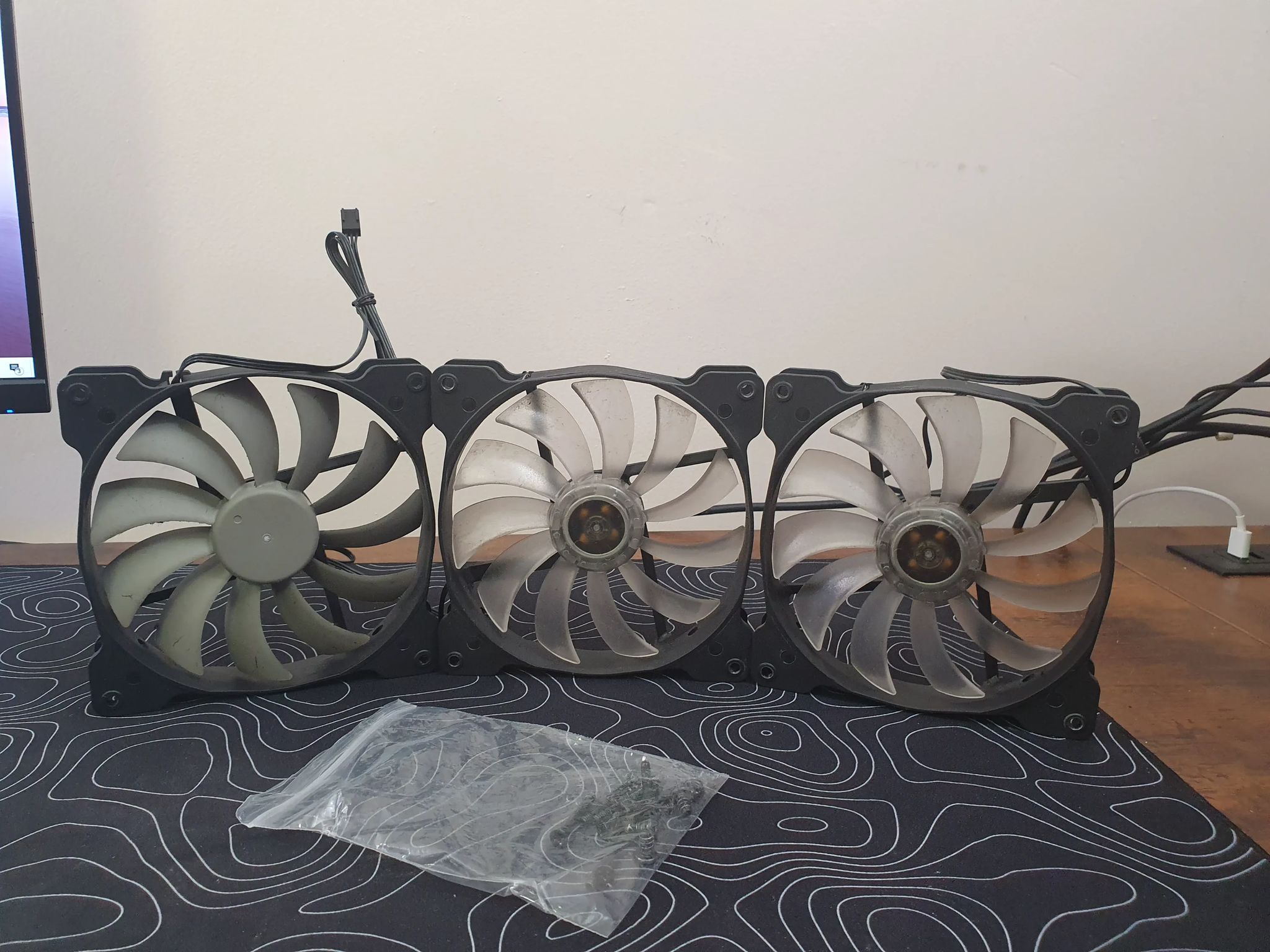 3 Corsair White Led fans (Great Deal) with screws