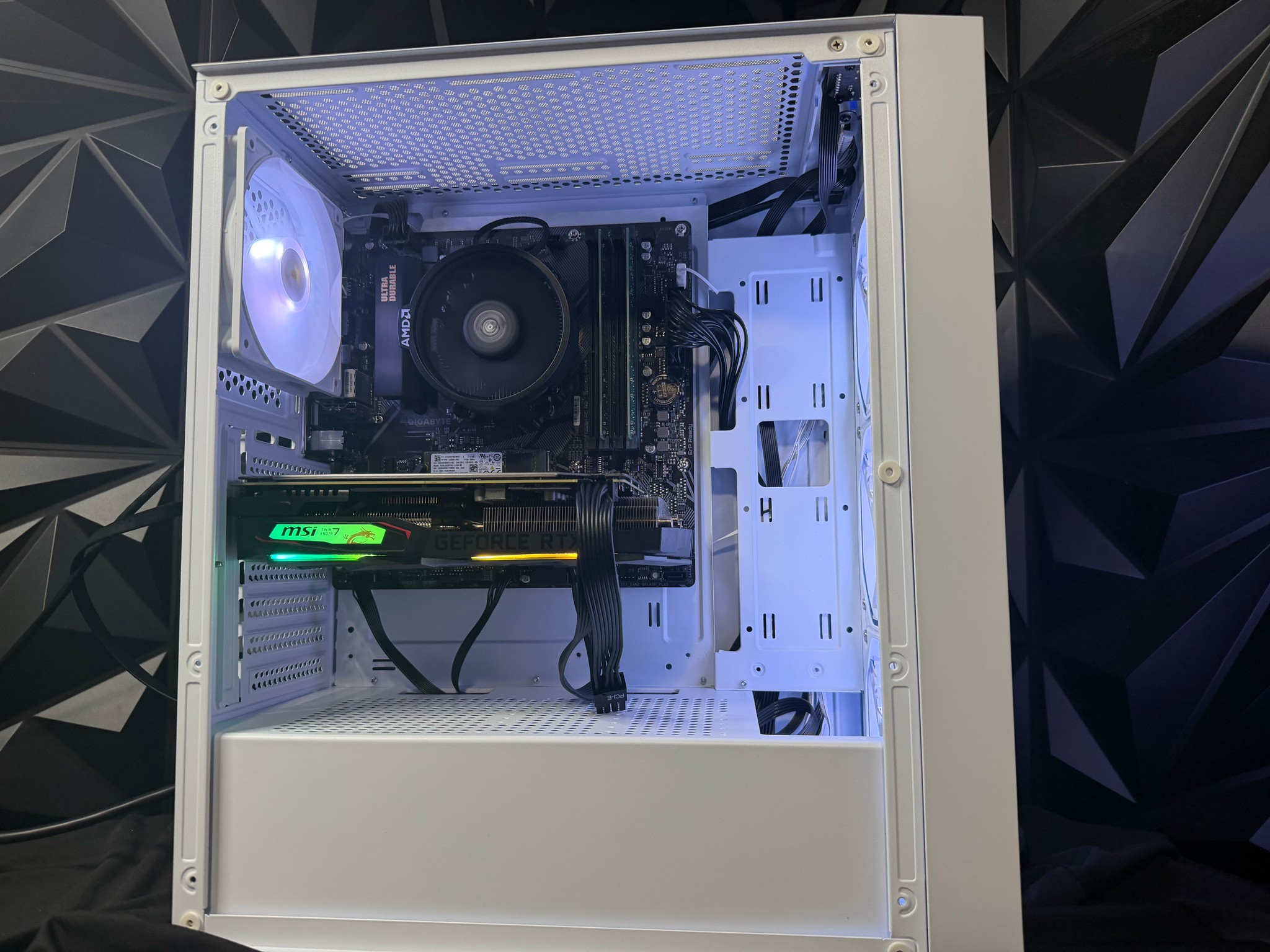 💅🔥 THE BUDGET BADDIE 🔥💅 Ryzen 5 5500| RTX 2060Super| 16 GB DDR4| 750 GB NVMe| 650W PSU