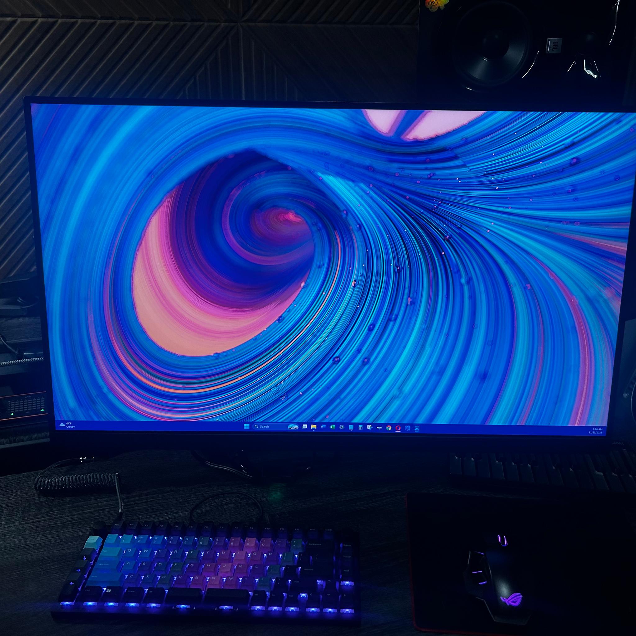 LG-UltraGear 32” (144hz) 4K (3840x2160) Gaming Monitor with NVIDIA® G-SYNC® Compatible