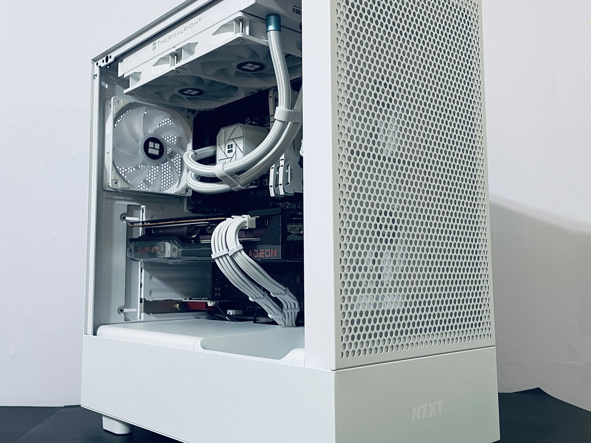 ❄️Liquid Cooled 4K/1440p White Gaming PC - RX 6800 XT 16GB ● i5 12600KF ● 32GB RAM ● 1TB NVMe SSD