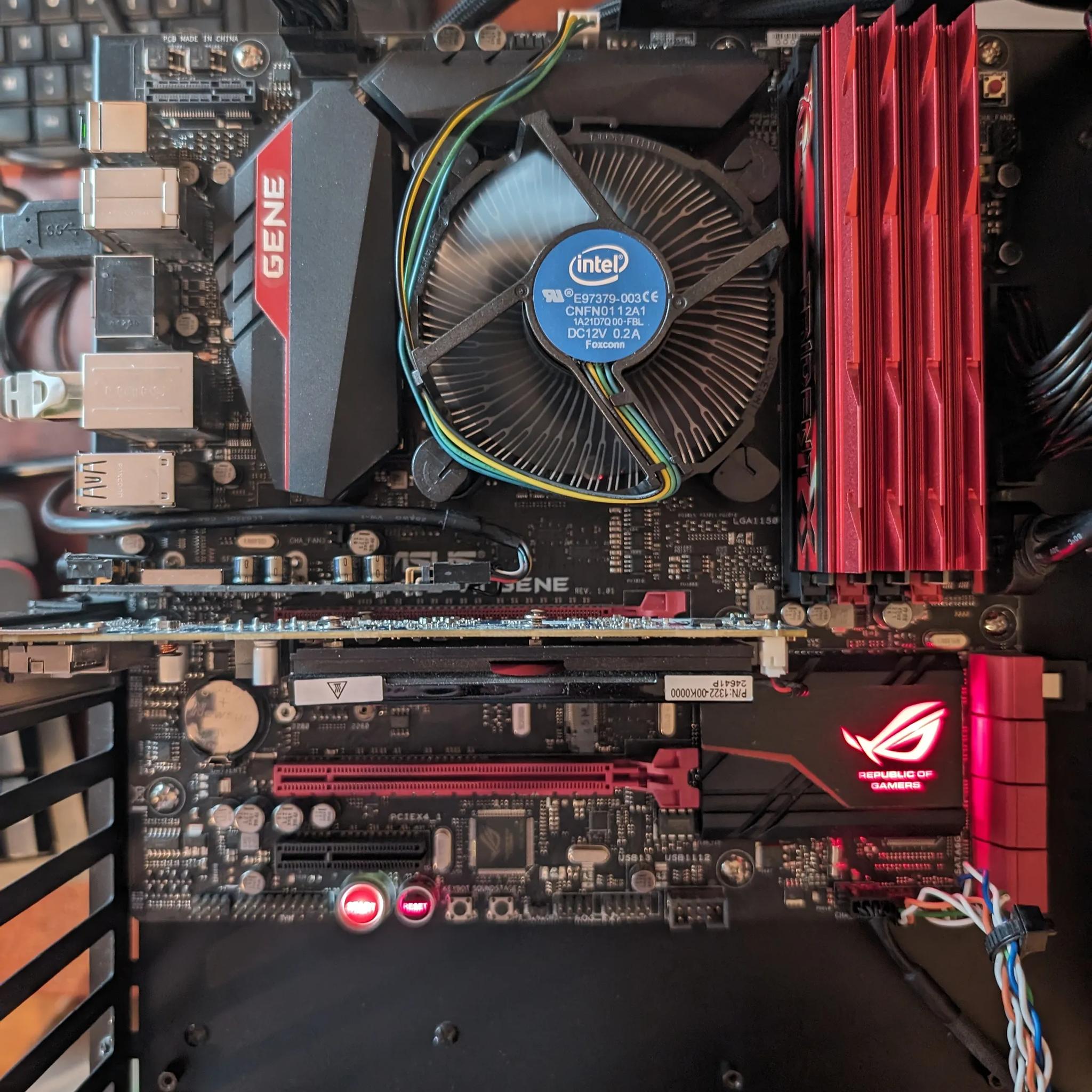 Combo: ASUS MAXIMUS VII GENE Z97 mATX Motherboard w/ Intel 4790k CPU and 32gb G.Skill 2400mhz