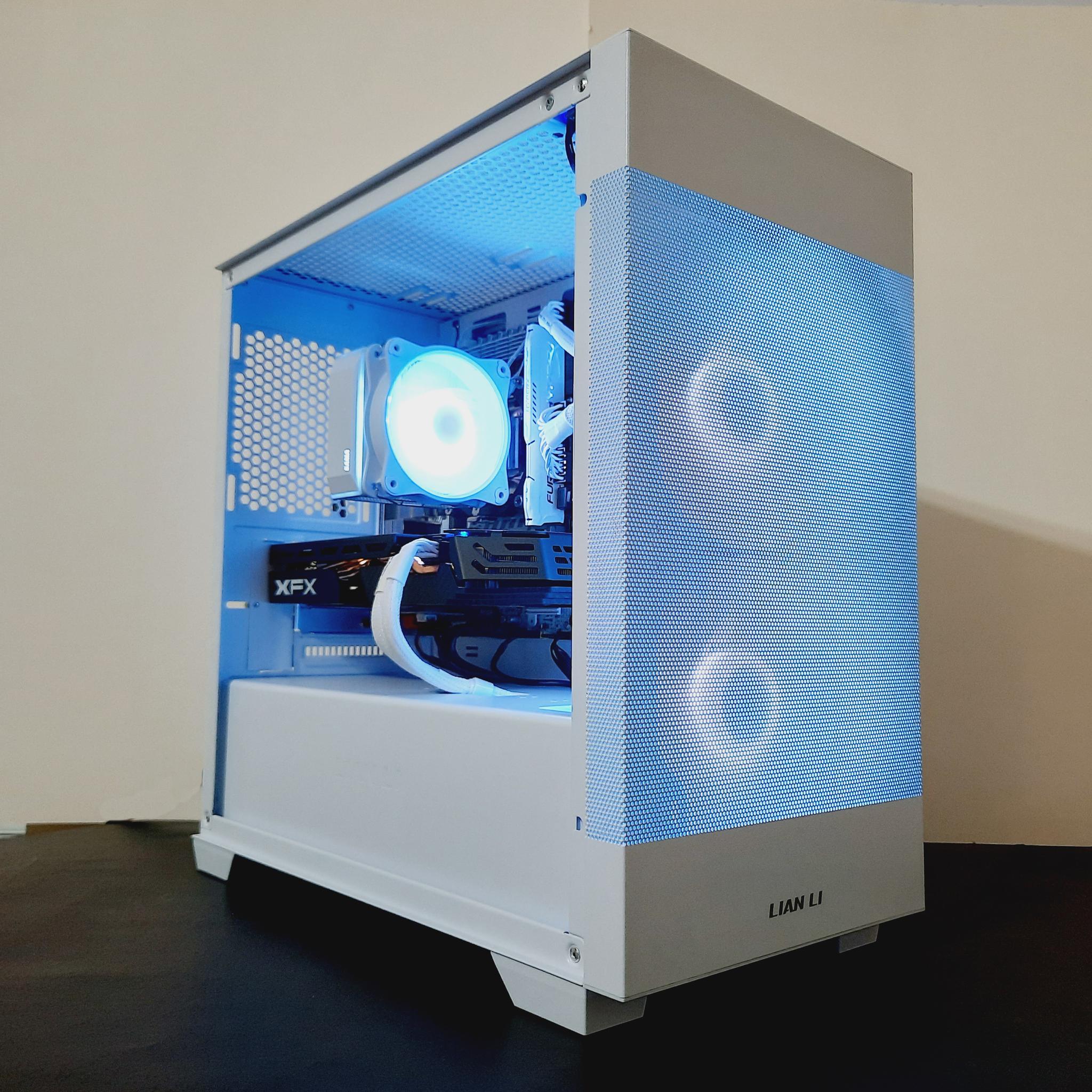 ⚡Great Value White Gaming PC - Intel Xeon 10-cores ● 16GB RAM ● 512GB SSD ● Wi-Fi ● AMD RX 580 8GB