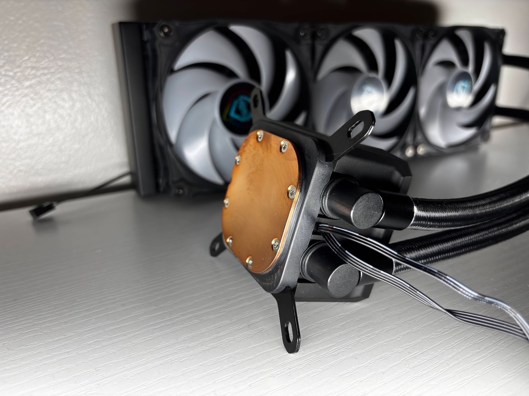 Iceberg Thermal Liquid RGB CPU Cooler/AIO - Supports AMD & Intel - IceFLOE OASIS 360 76.74 CFM