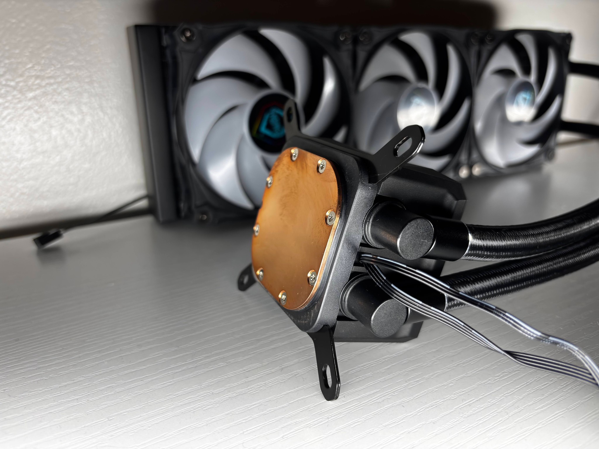Iceberg Thermal Liquid RGB CPU Cooler/AIO - Supports AMD & Intel - IceFLOE OASIS 360 76.74 CFM