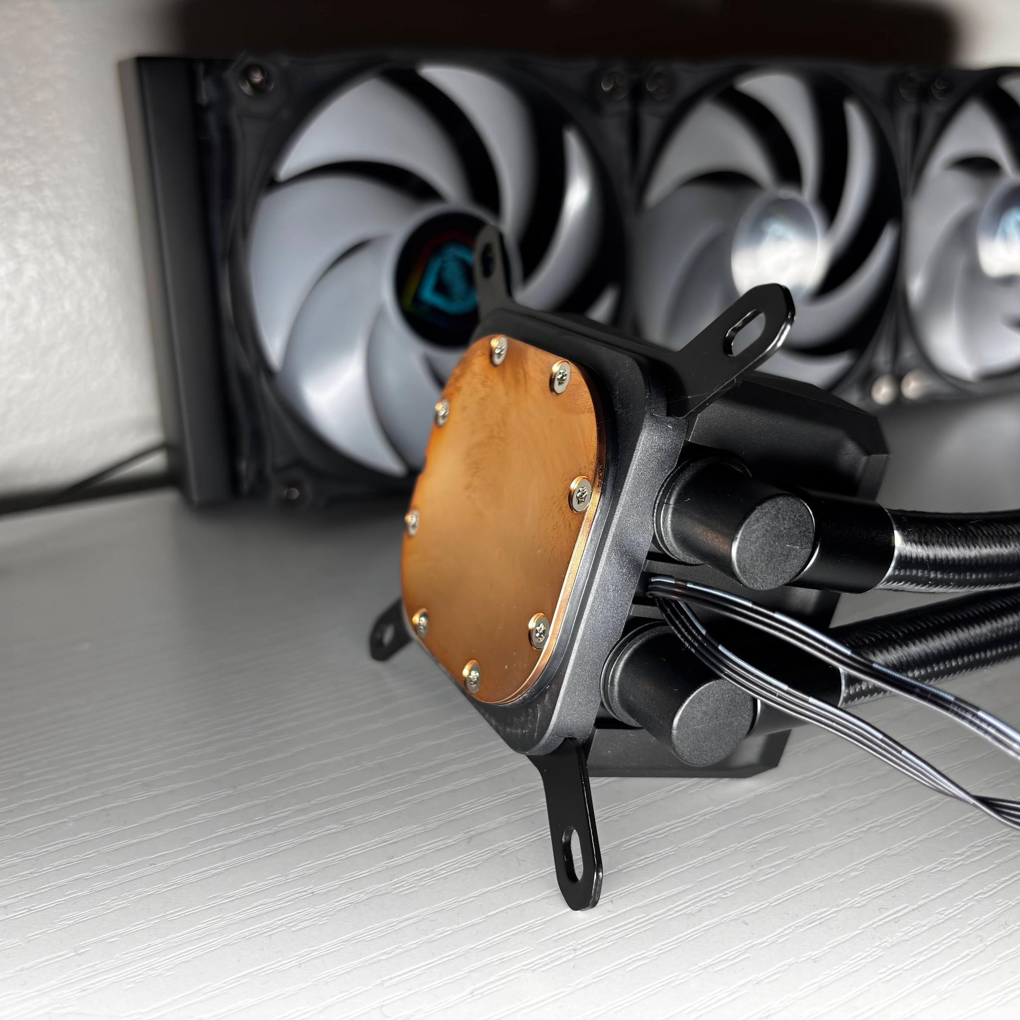 Iceberg Thermal Liquid RGB CPU Cooler/AIO - Supports AMD & Intel - IceFLOE OASIS 360 76.74 CFM