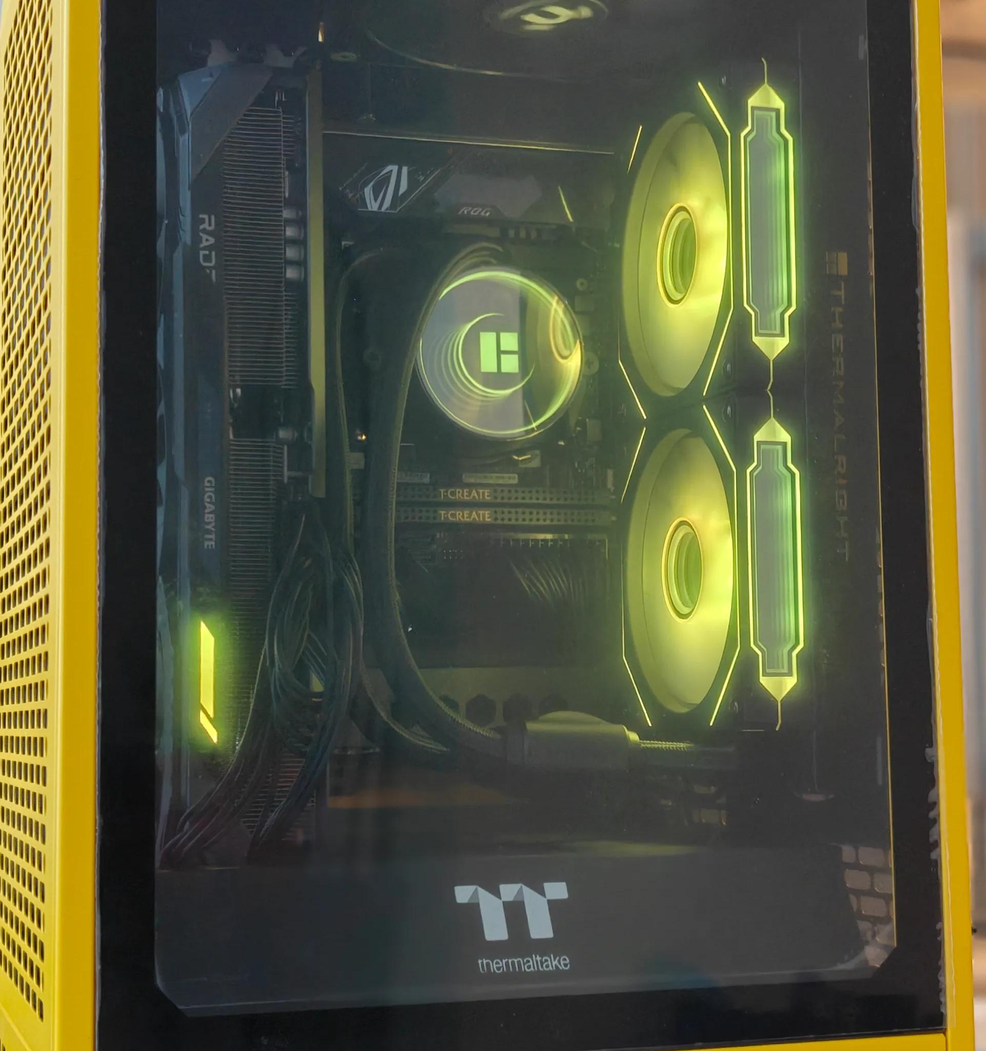 Mini ITX - 4K - 1440P - AMD Radeon RX 9070 XT - AMD Ryzen 7 7800X3D - 32 GB DDR5 RAM - 2 TB SSD