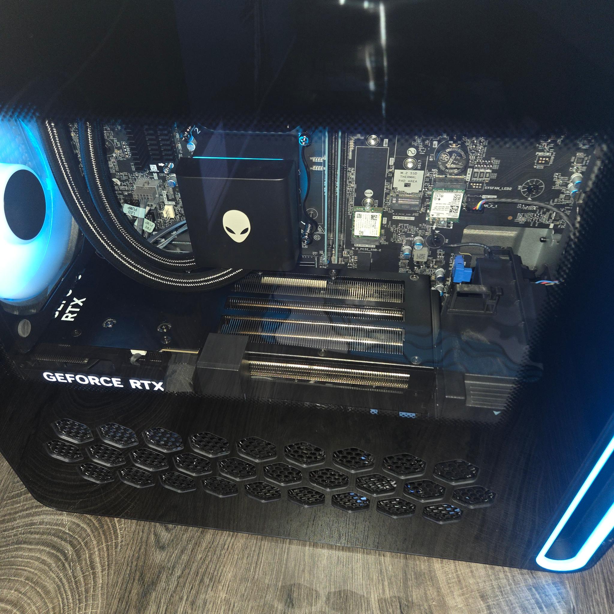 Intel Core Ultra 7 265KF | RTX 5070 | 32GB DDR5 | 1TB PCle NVMe SSD | Win11 Home