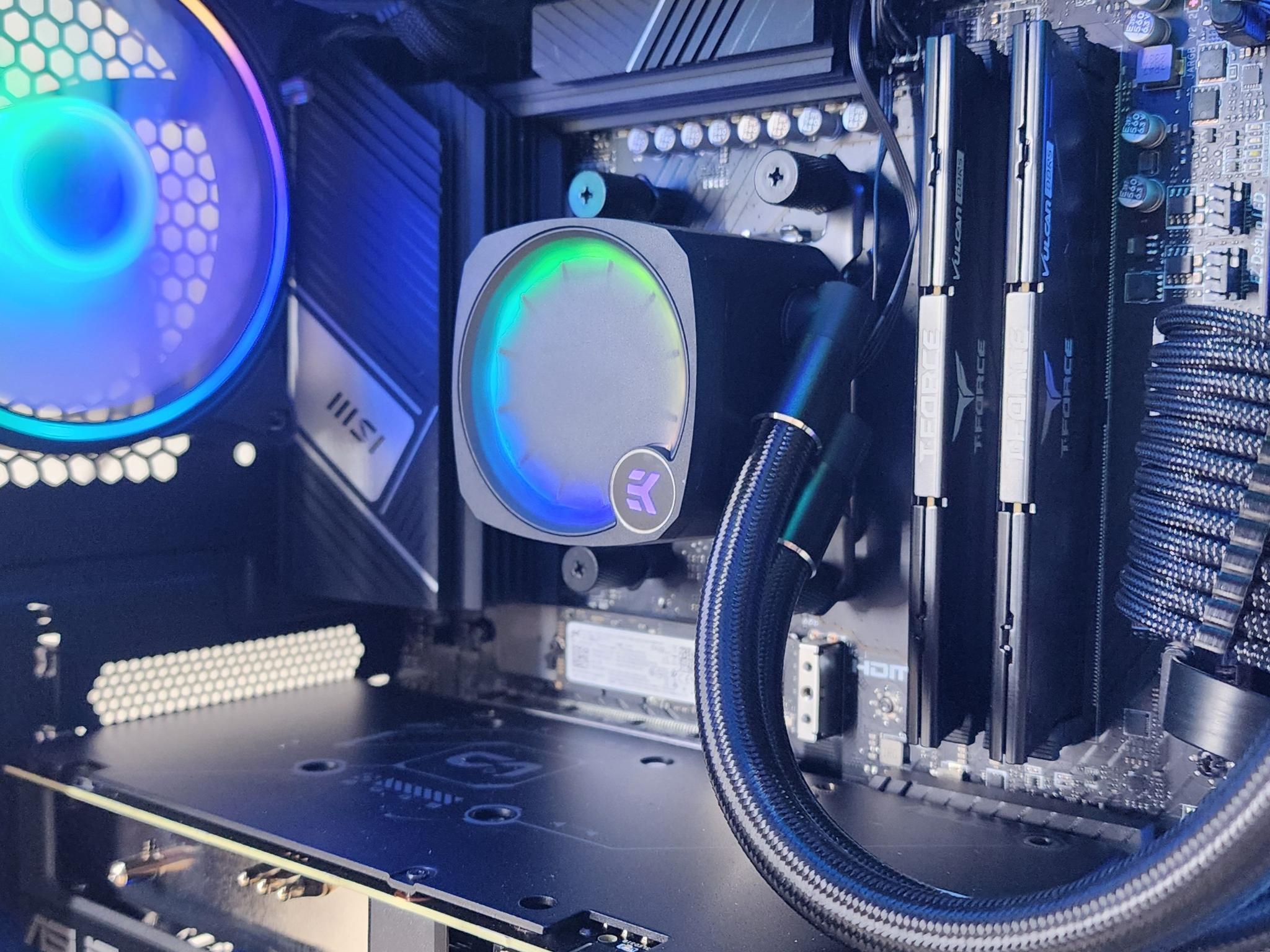 Gaming PC Ryzen 7 7700 16GB RAM 1TB SSD RX 7600 XT 16GB Windows 11 Computer