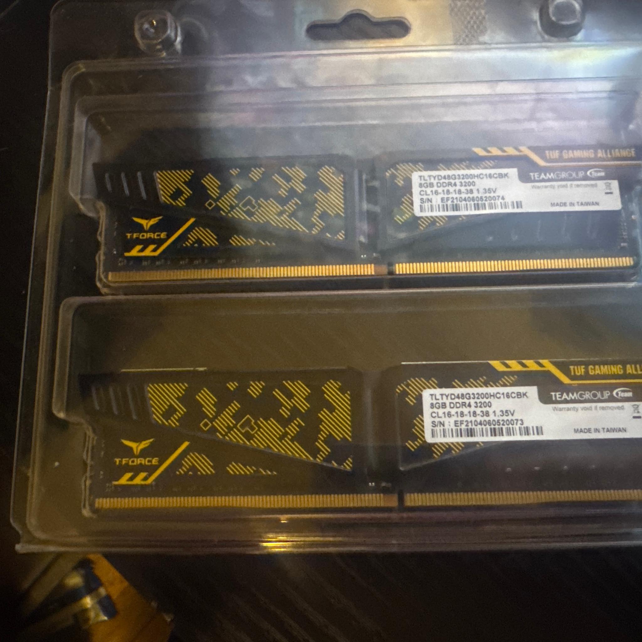 TEAMGROUP T-Force Delta TUF Gaming Alliance 16GB DDR4-3200 (2x8GB)