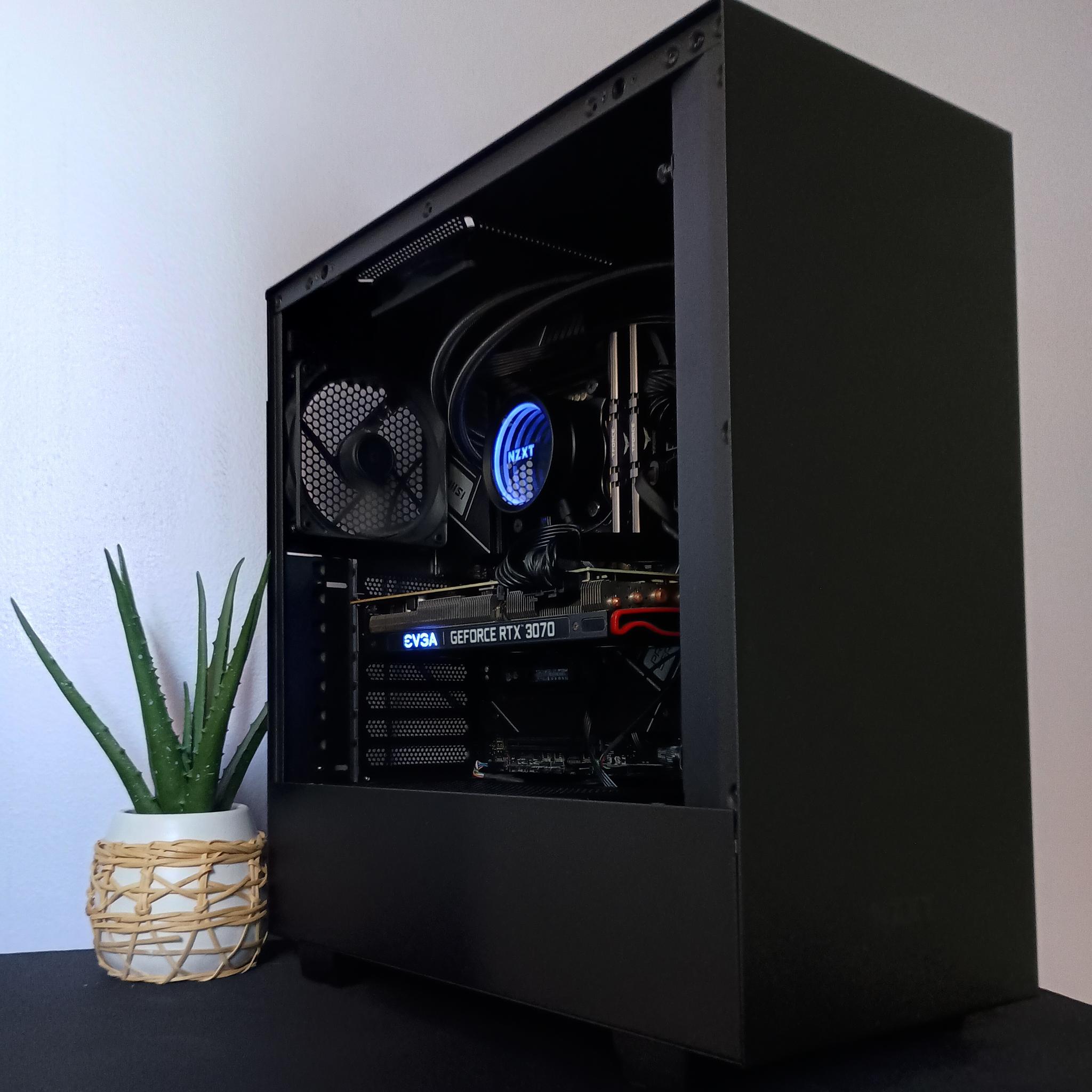 Powerfull CPU - Raptor Lake Intel Core i5, RTX 3070, CPU water cooled, Easily Upgradable