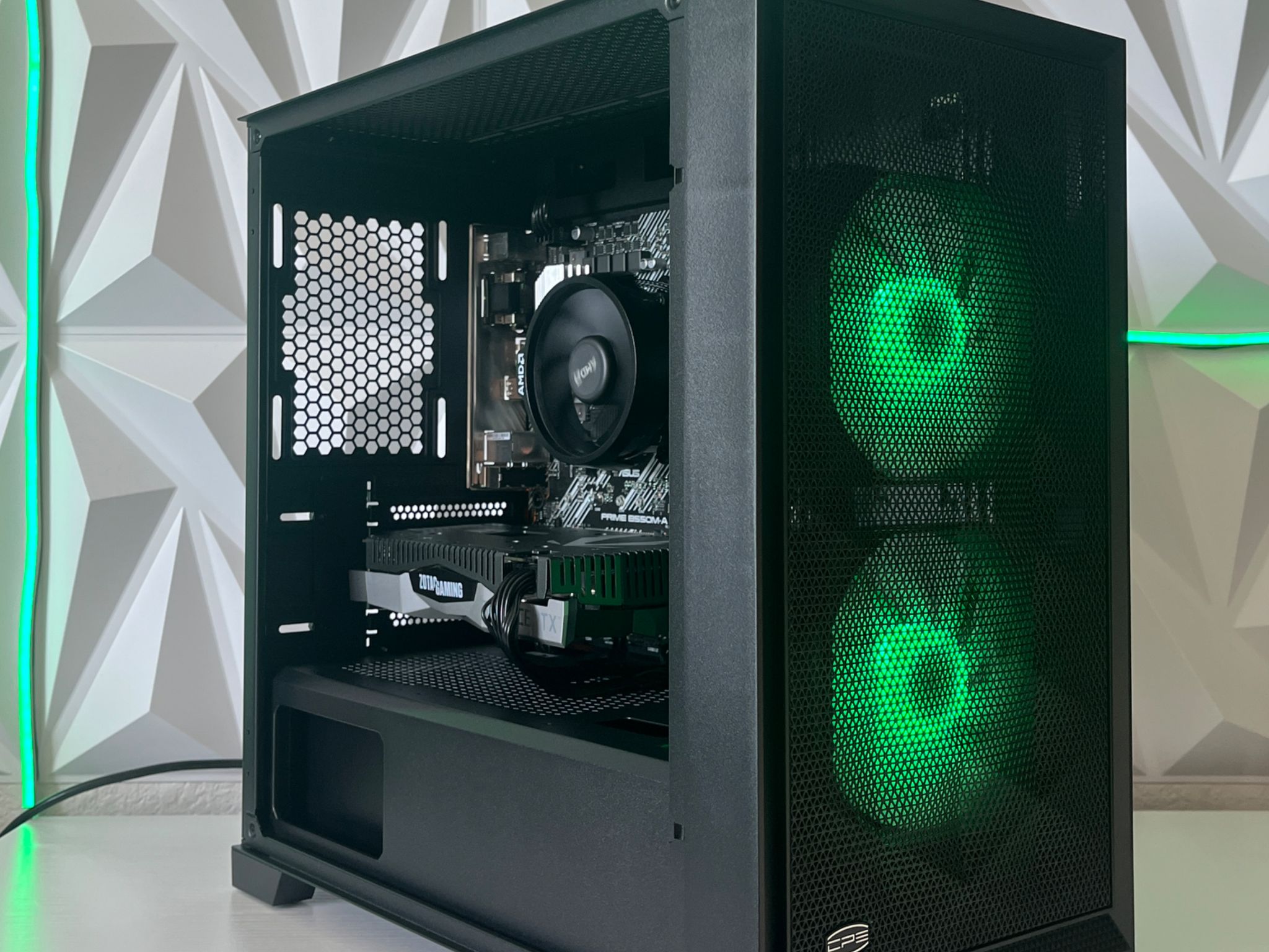 RTX 2060 SUPER 8GB, Ryzen 7 2700X, 16GB RAM | Black RGB Gaming Computer/PC