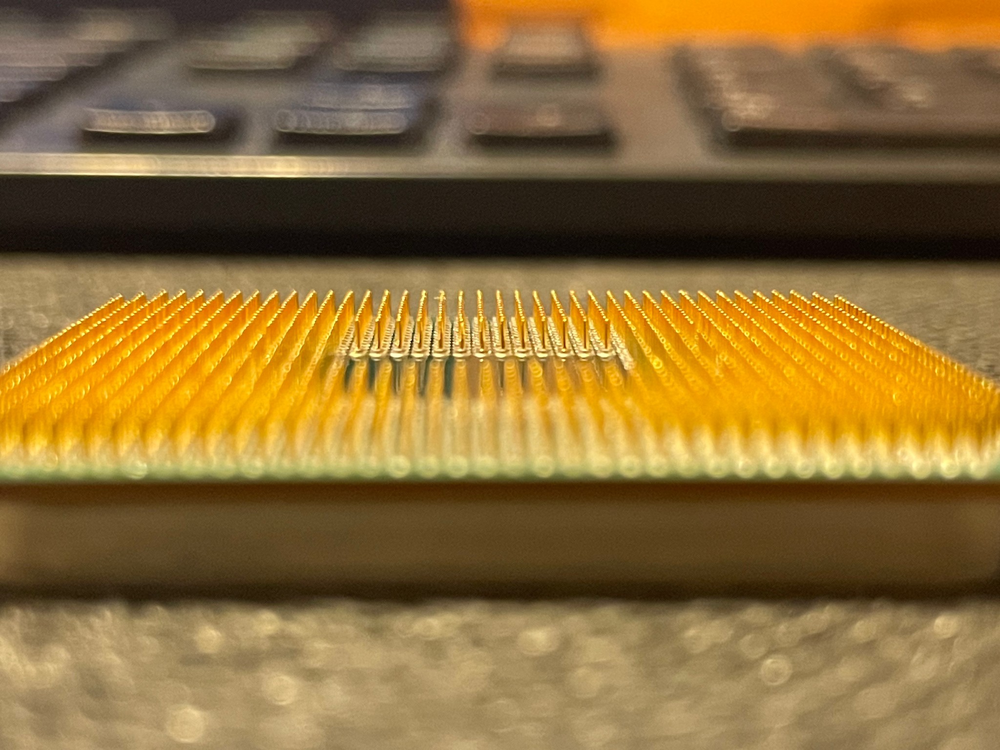 AMD Ryzen 3 2200GE PRO (4-Core, 4-Thread)