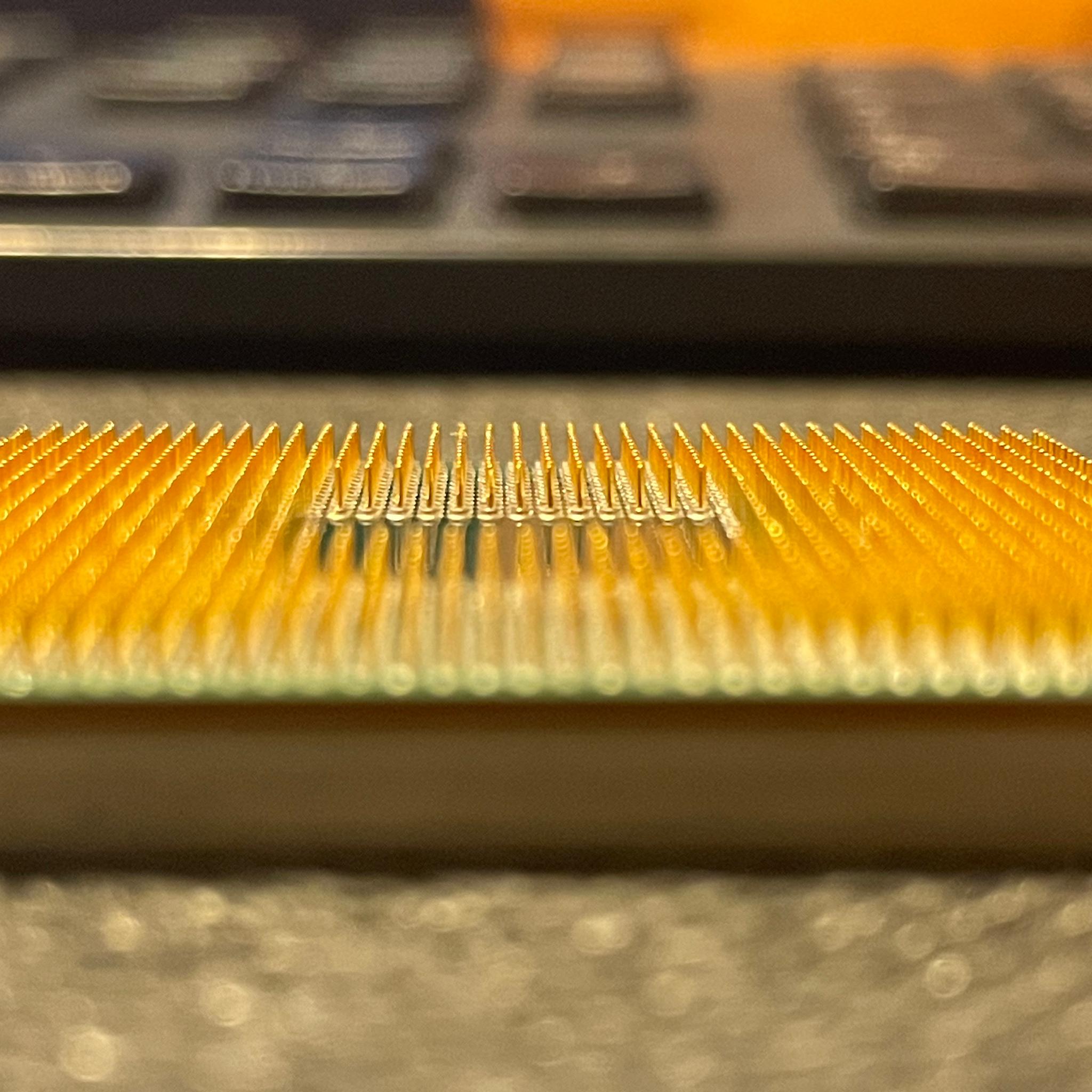 AMD Ryzen 3 2200GE PRO (4-Core, 4-Thread)