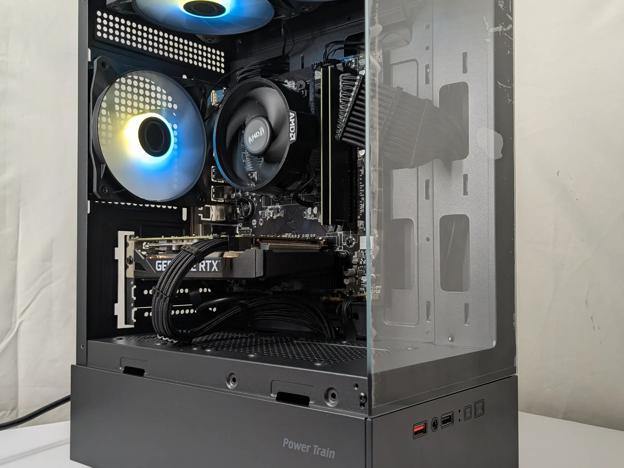 All Black Gaming PC – Ryzen 5 + RTX 2060 – 16GB RAM – 500GB NVMe