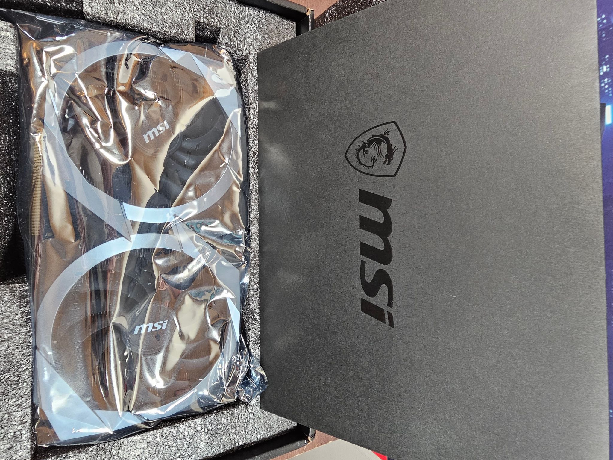 MSI MECH 2X OC Radeon RX 6750 XT