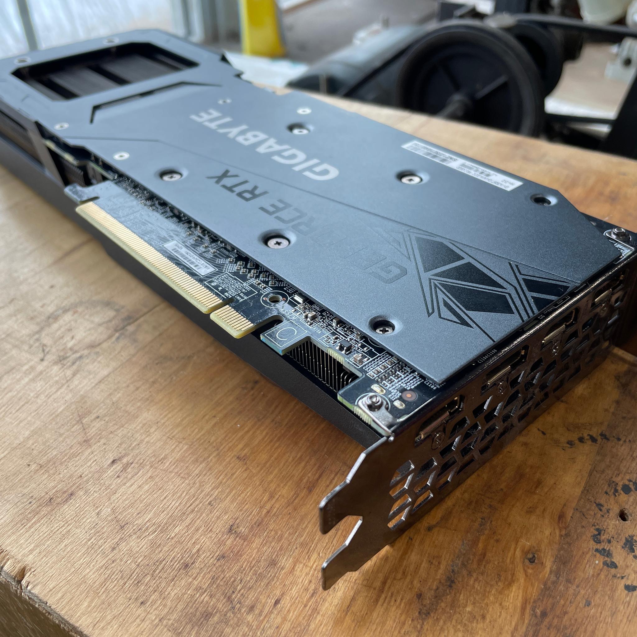 Gigabyte Gaming 8G nVidia GeForce RTX 3060 Ti 