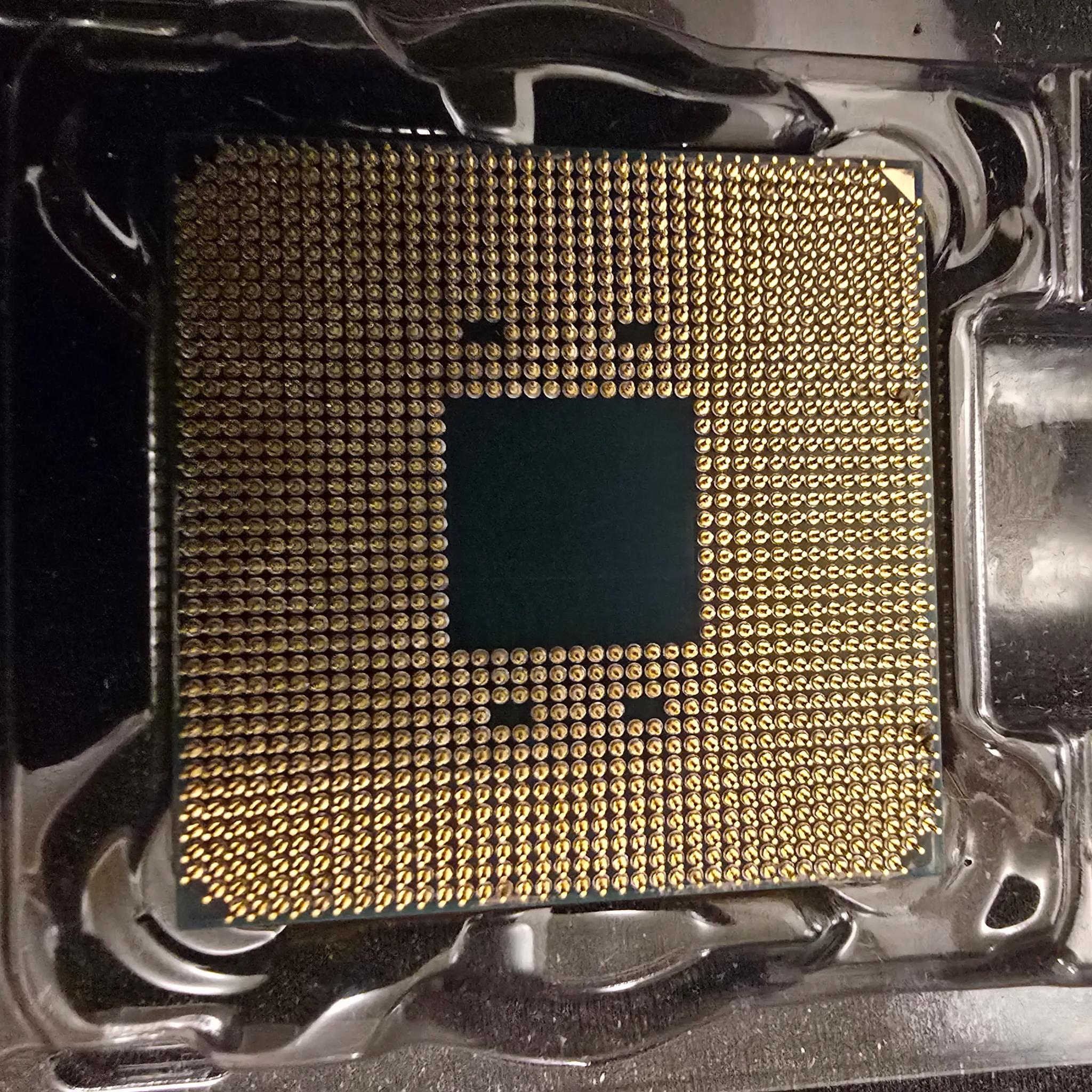 AMD Ryzen 7 3800X