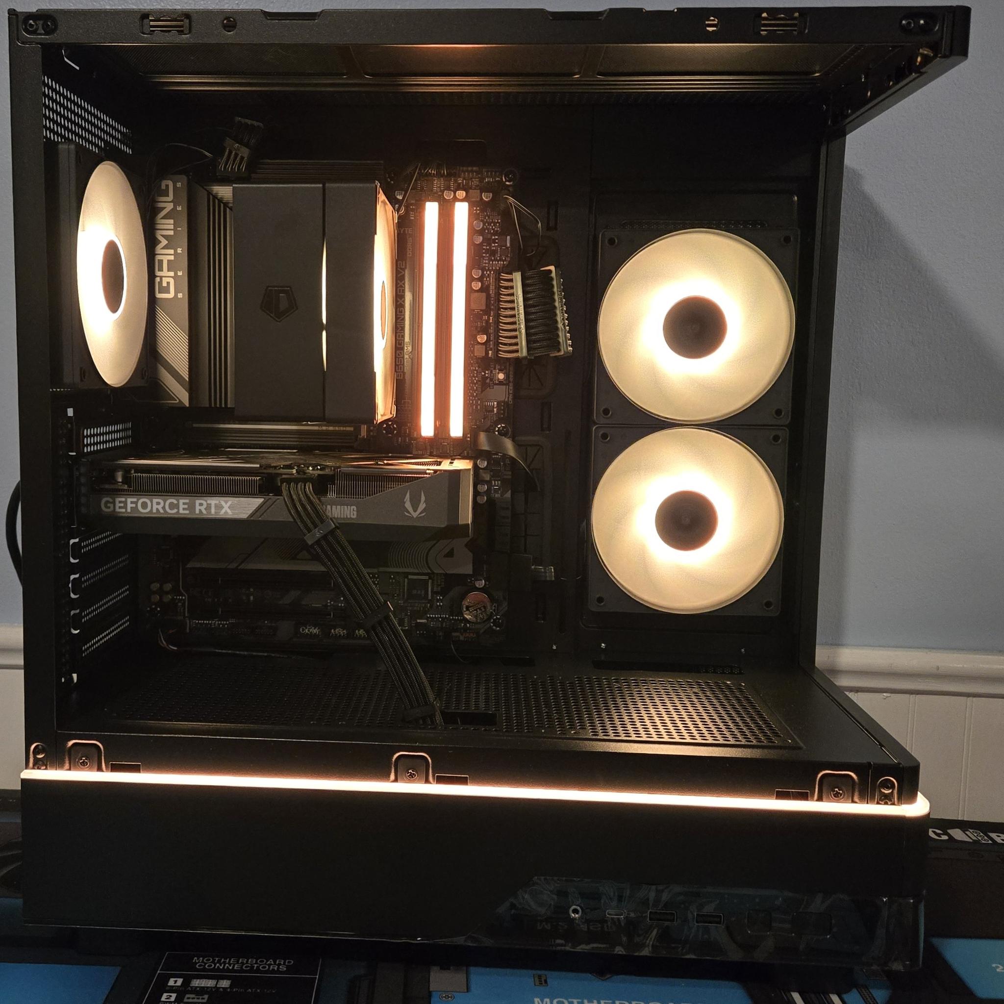 Dark Curve 1080p/1440p PC|Ryzen 5 7500F|RTX 5060TI 8GB|1TB NVME|16GB DDR5|Wifi/Bt|Win 11 Pro