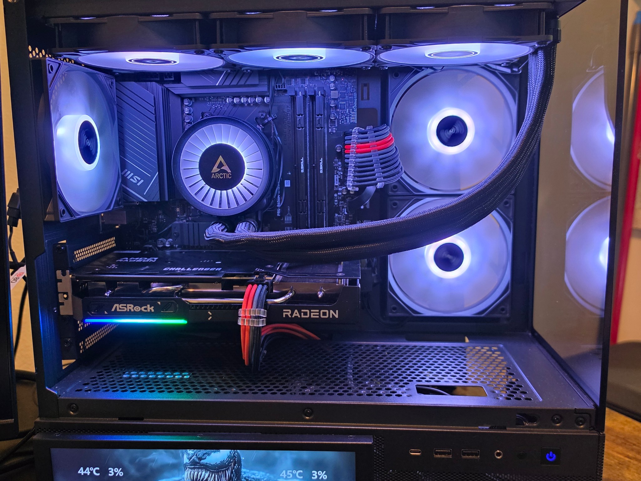 Radeon RX 9060 XT 16GB Custom Gaming PC - Ryzen 7 7700X, 32GB RAM