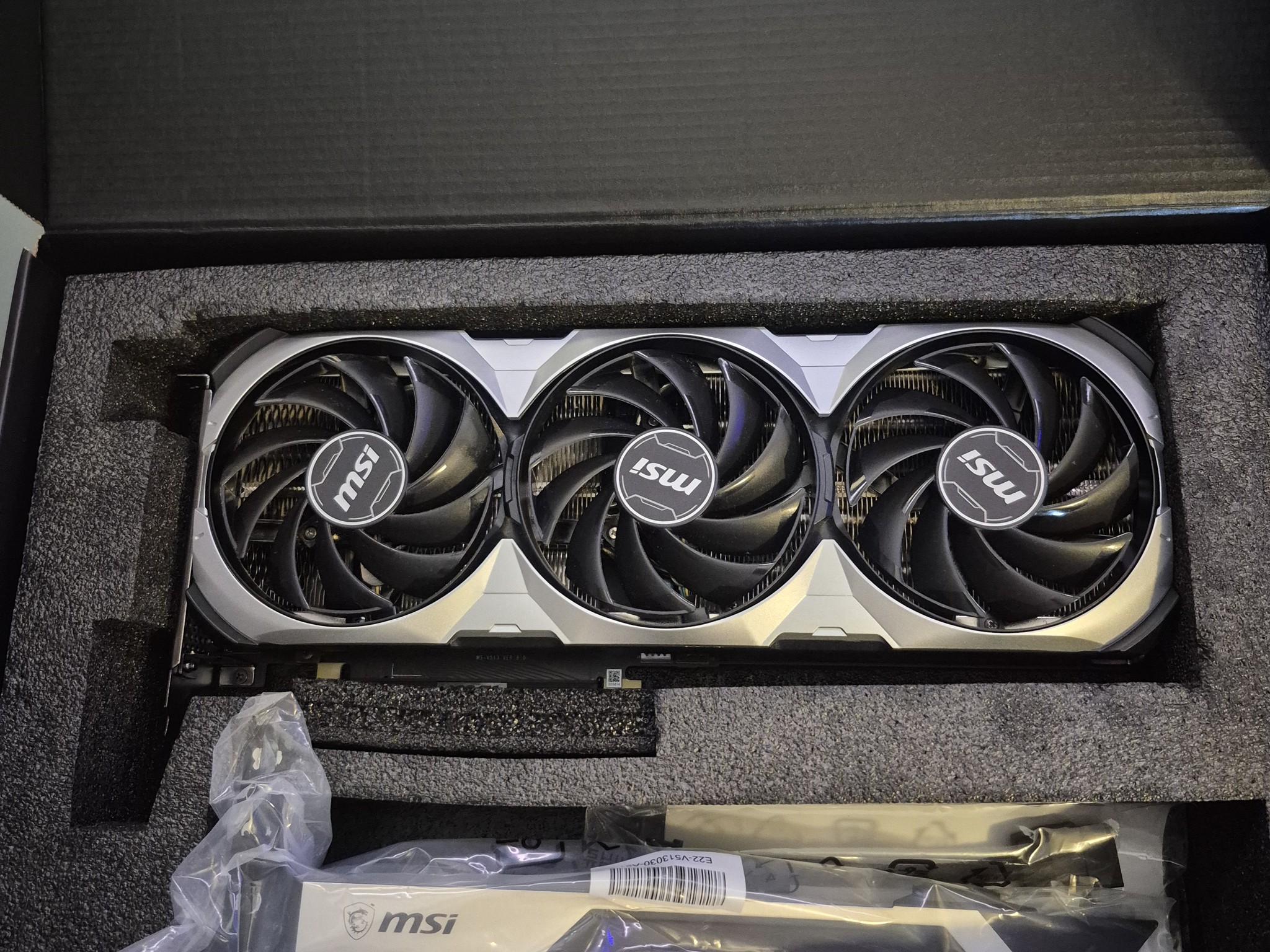 RTX 4070 TI SUPER 16 GB