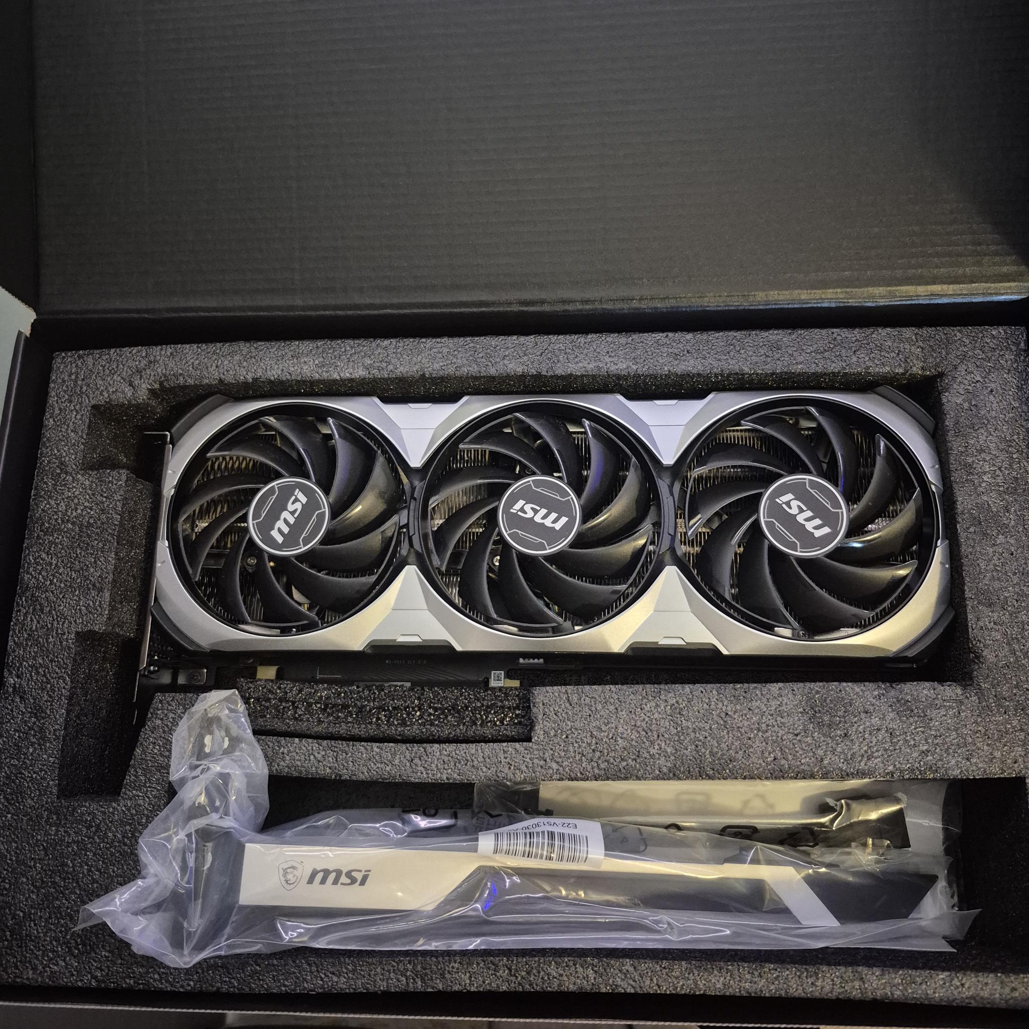 RTX 4070 TI SUPER 16 GB