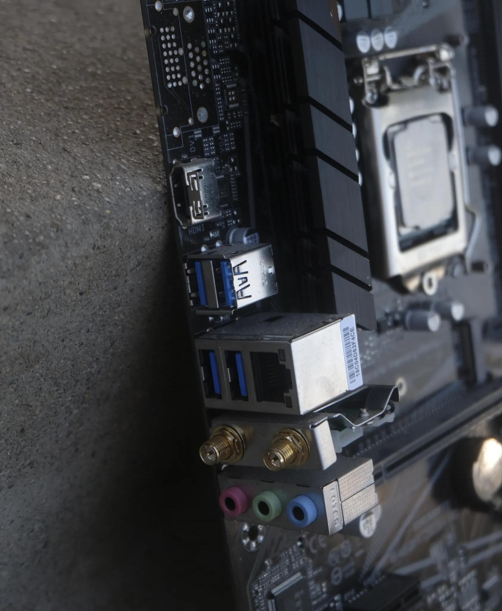 Intel Core i5 10400f w/ b460m motherboard