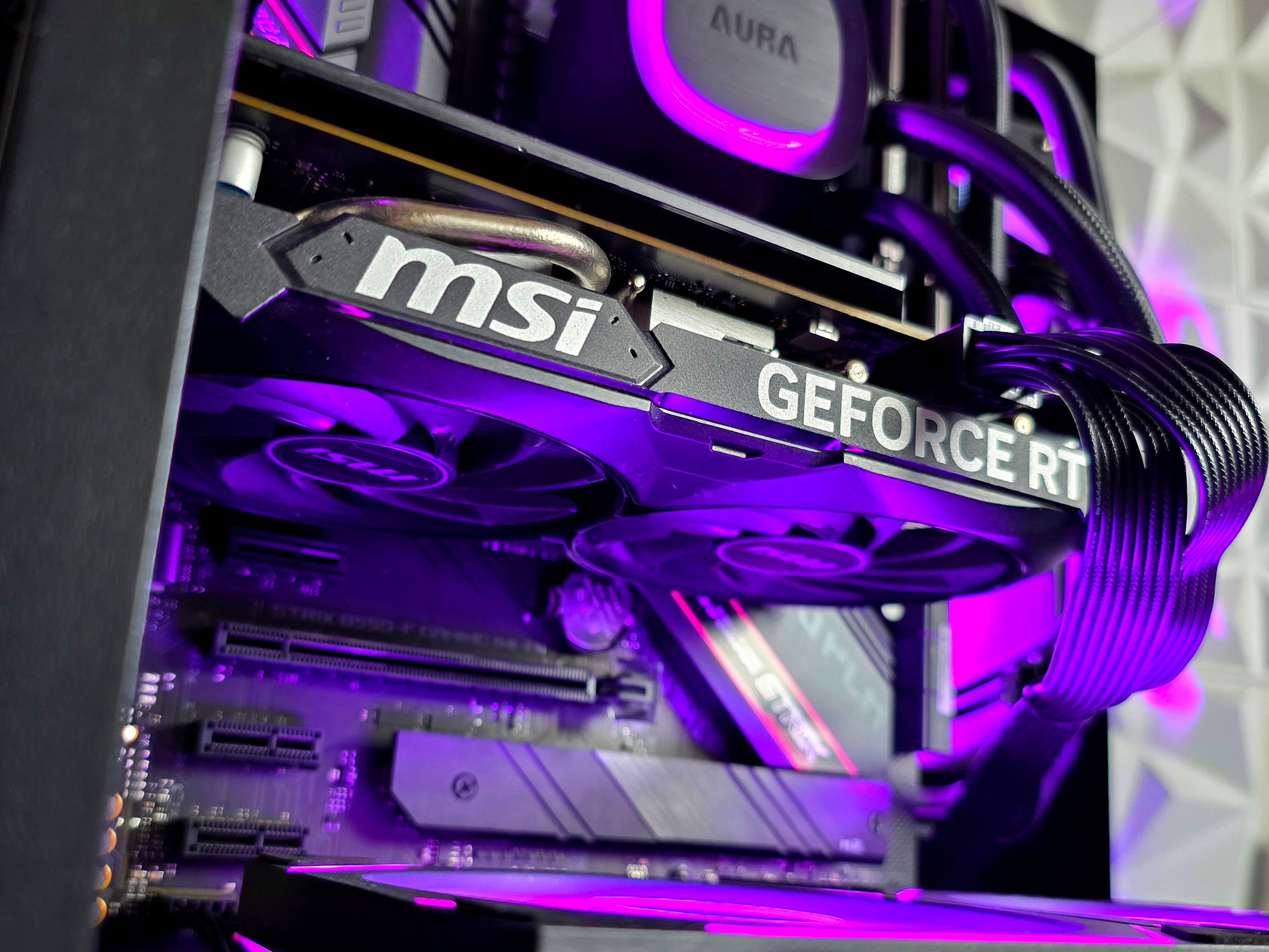 Nvidia RTX 4060 8 GB | Ryzen 5 5600X 6-Core CPU | 16 GB Ram | 1 TB SSD