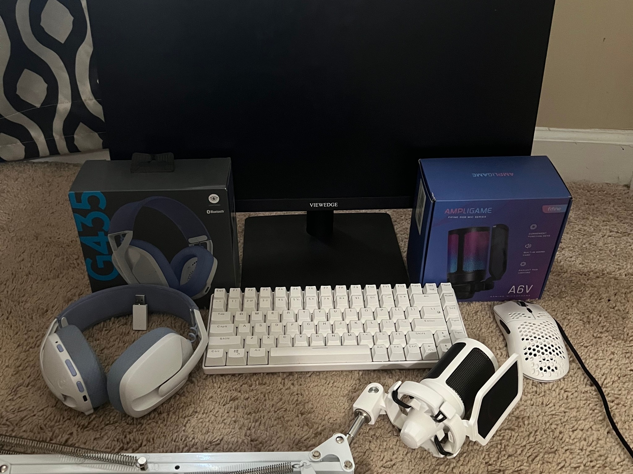 Monitor bundle.