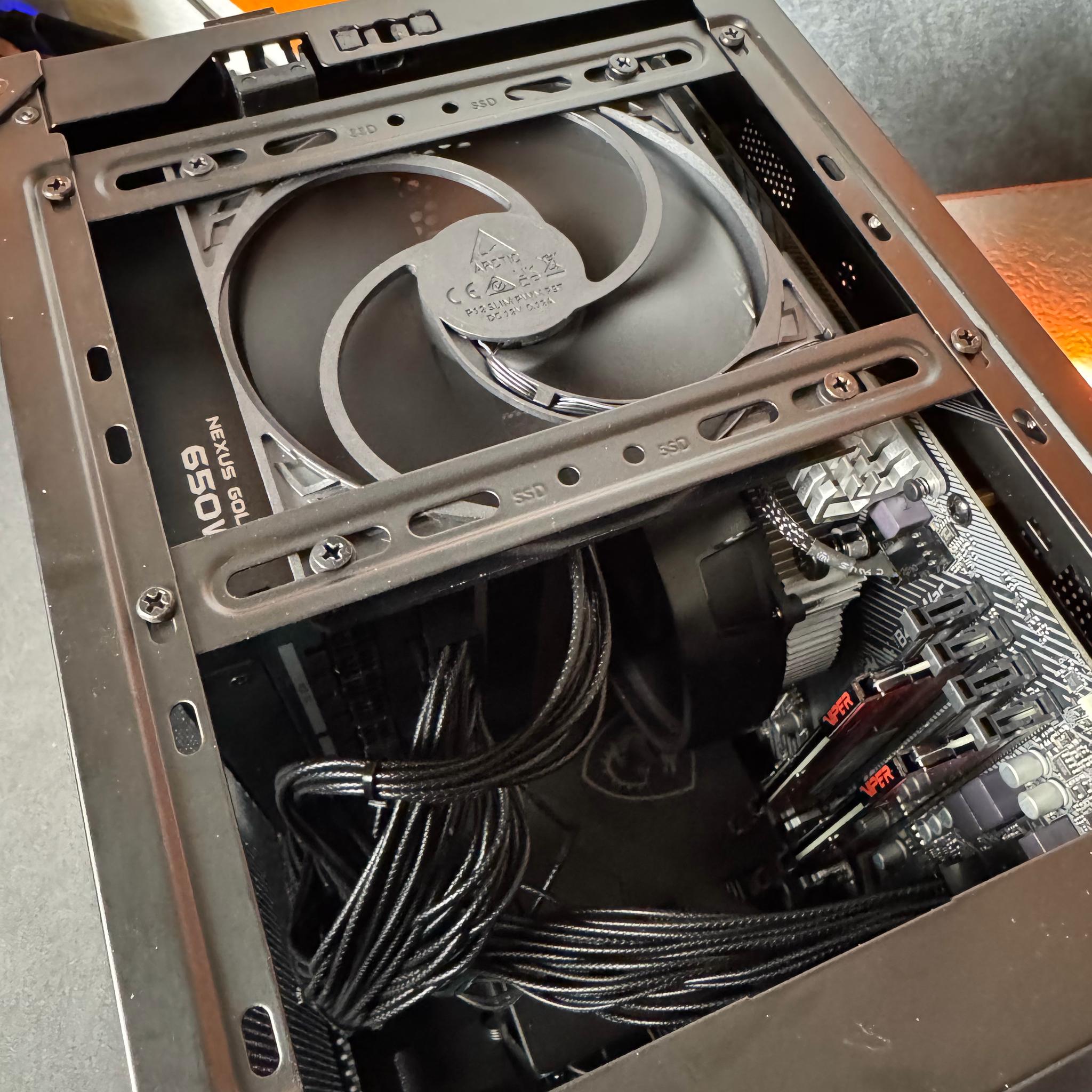 🔥 COMPACT POWERHOUSE  🔥 Ryzen 5 5500/ RX 6600 Console style Gaming PC!