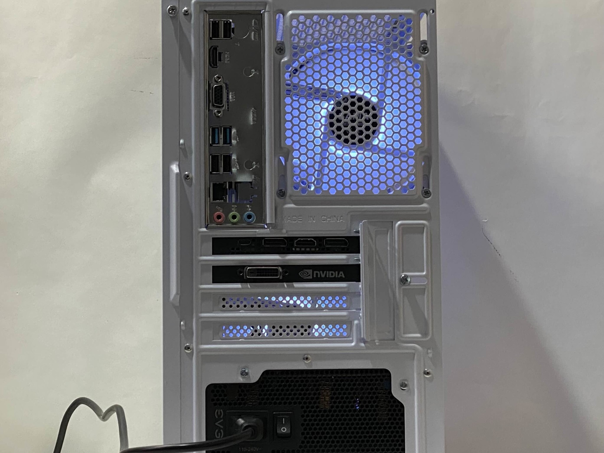 RTX 2060 Super, Ryzen 5 3600, 16GB DDR4, 512GB NVMe SSD, WiFi - White Gaming PC
