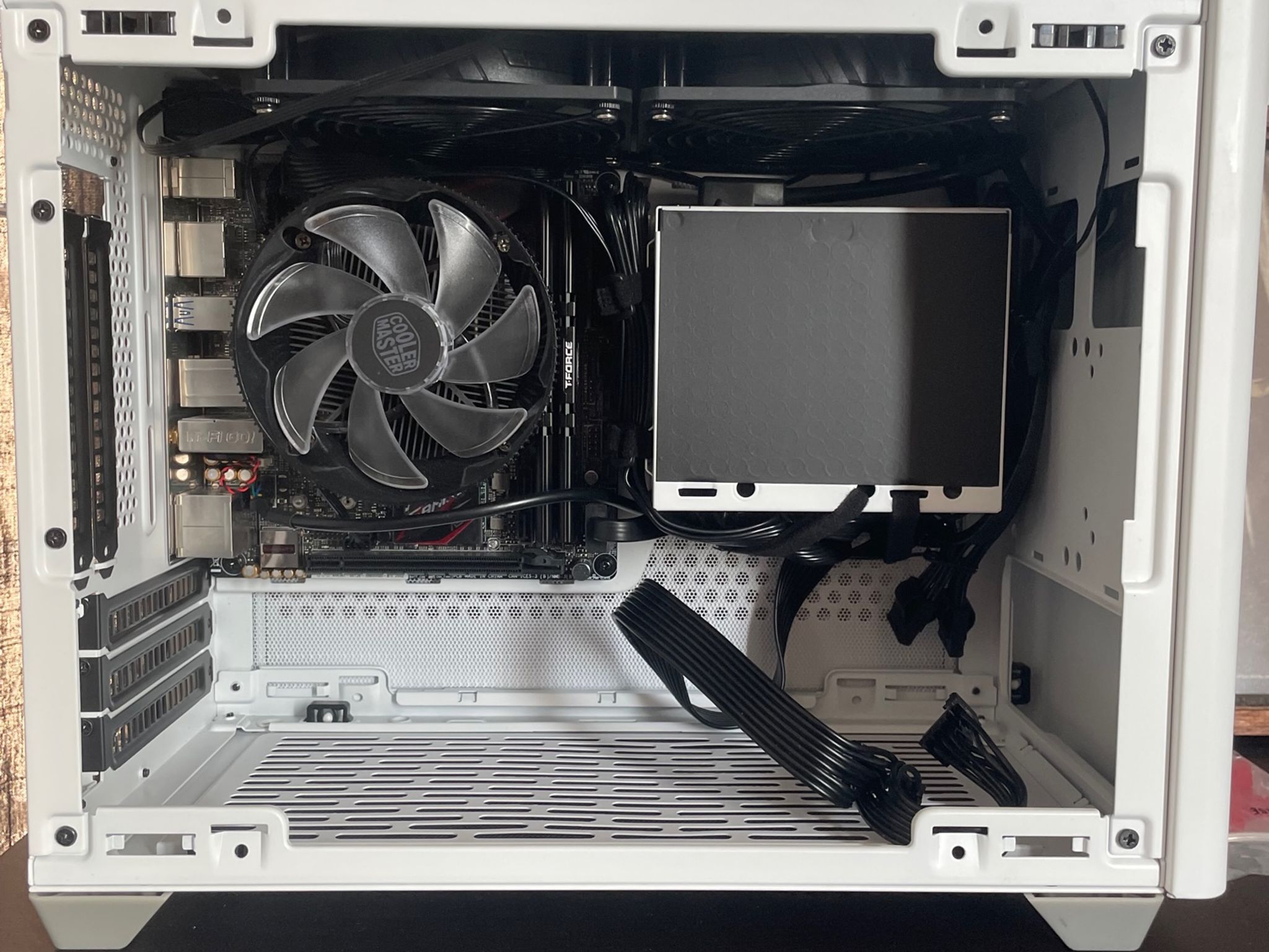 CoolerMaster NR200P ~ i7 6700 ~ 16gb RAM ~ 1TB M.2 SSD ~ z190i Mini-ITX ~ NO GPU!