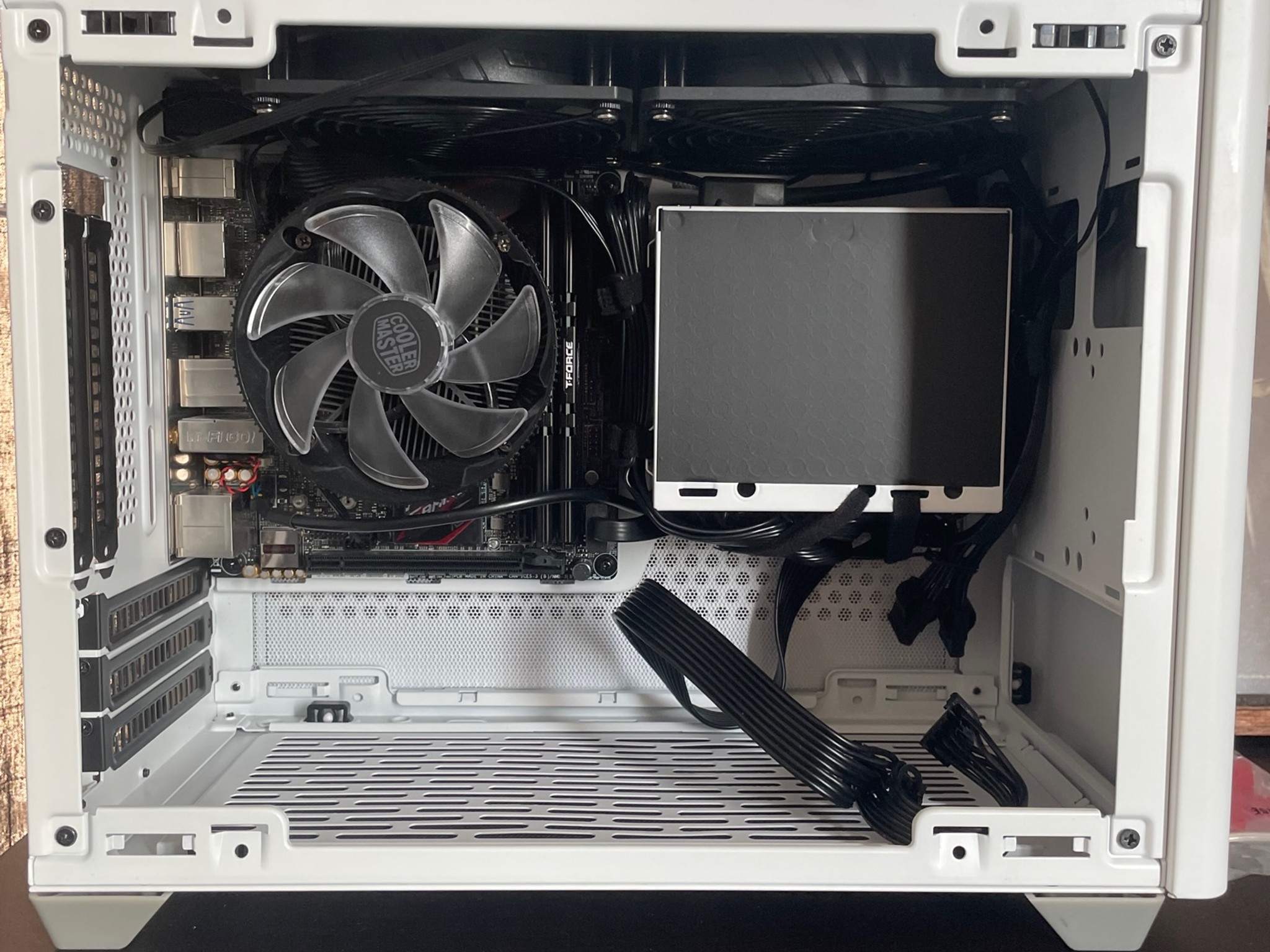 CoolerMaster NR200P ~ i7 6700 ~ 16gb RAM ~ 1TB M.2 SSD ~ z190i Mini-ITX ~ NO GPU!