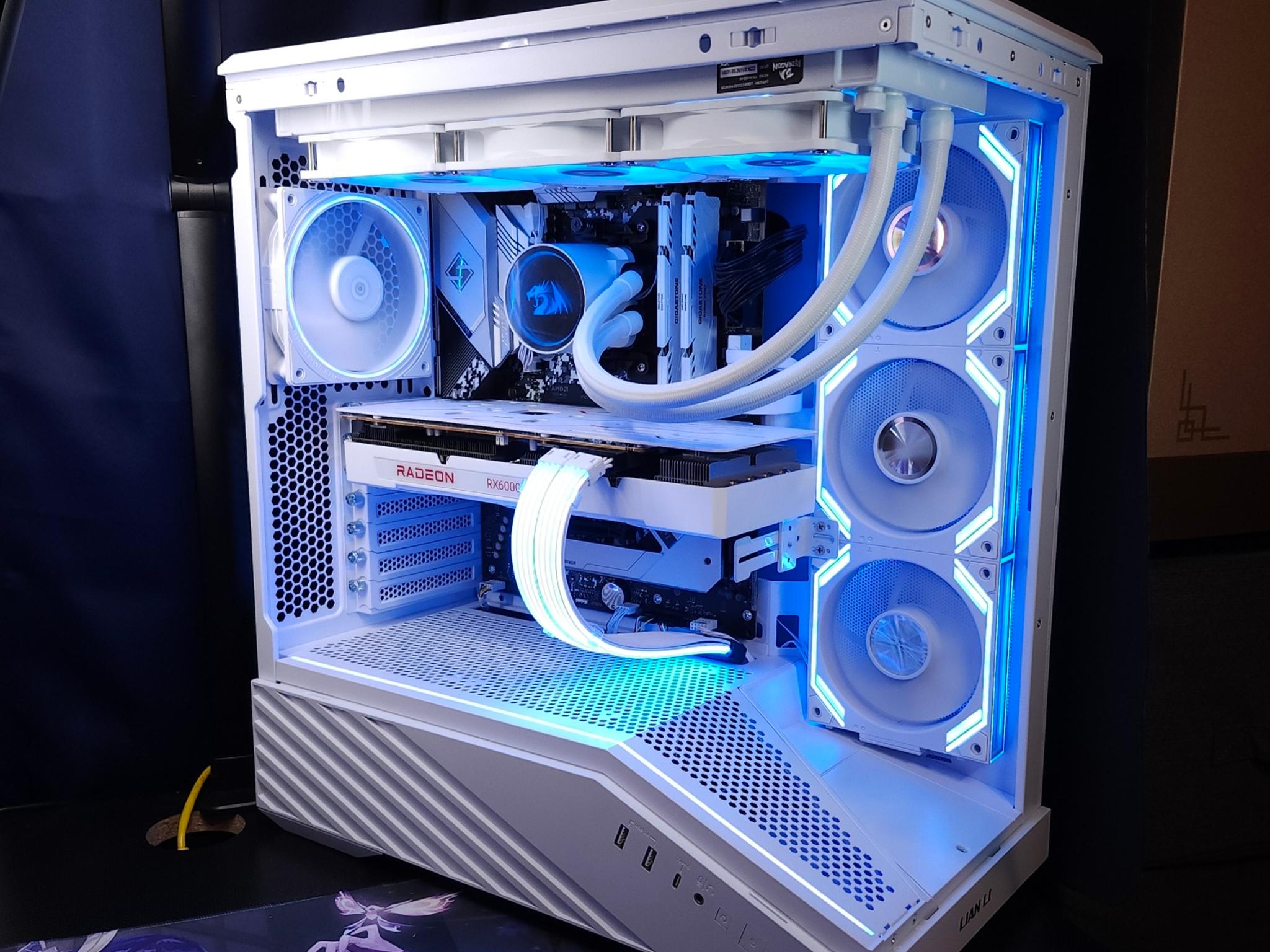 Tron Light Gaming - Ryzen 7 5800X | RX 6800