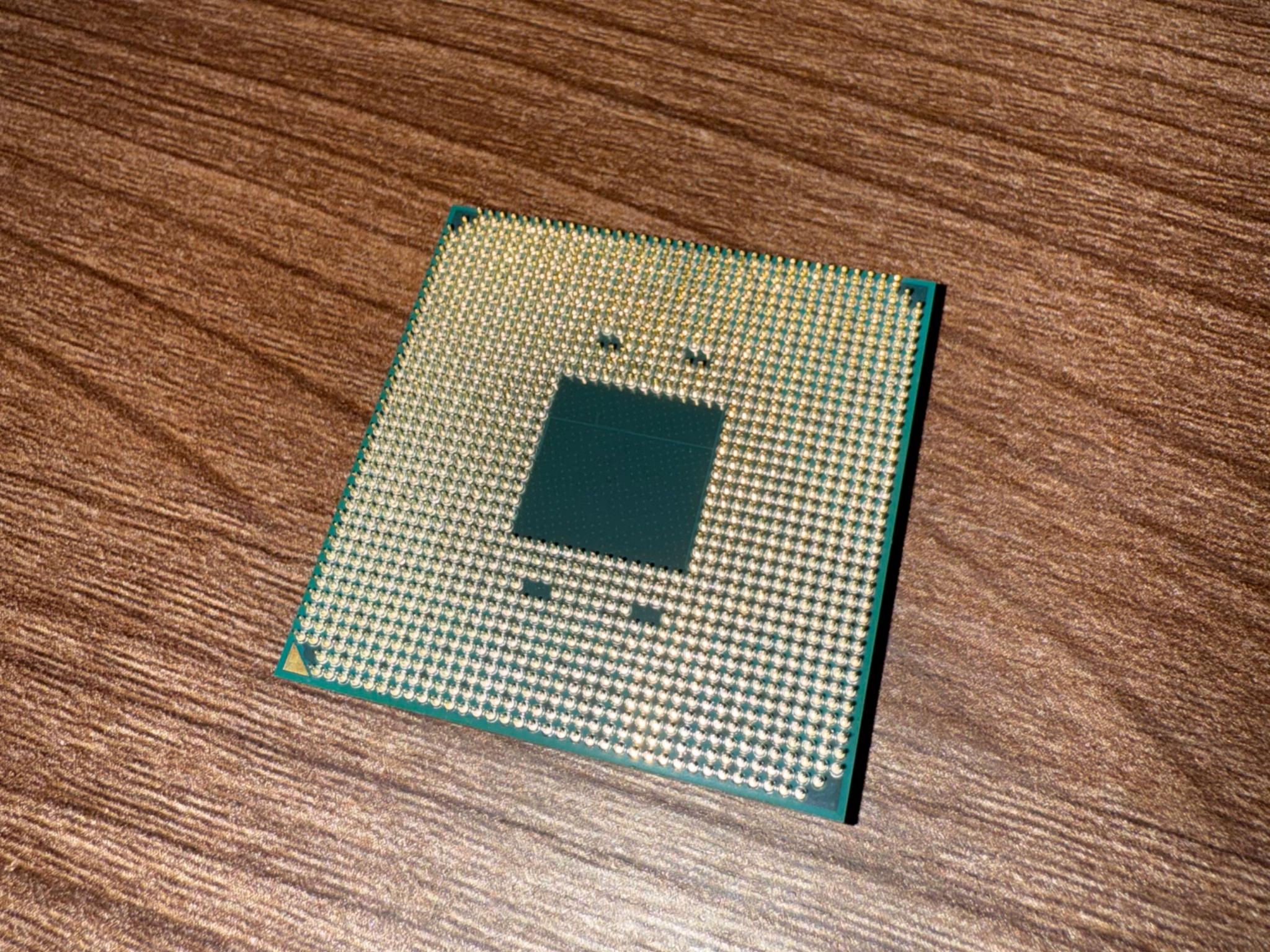 AMD Ryzen 7 5700 x3d (cpu 8 core, 16 thread)