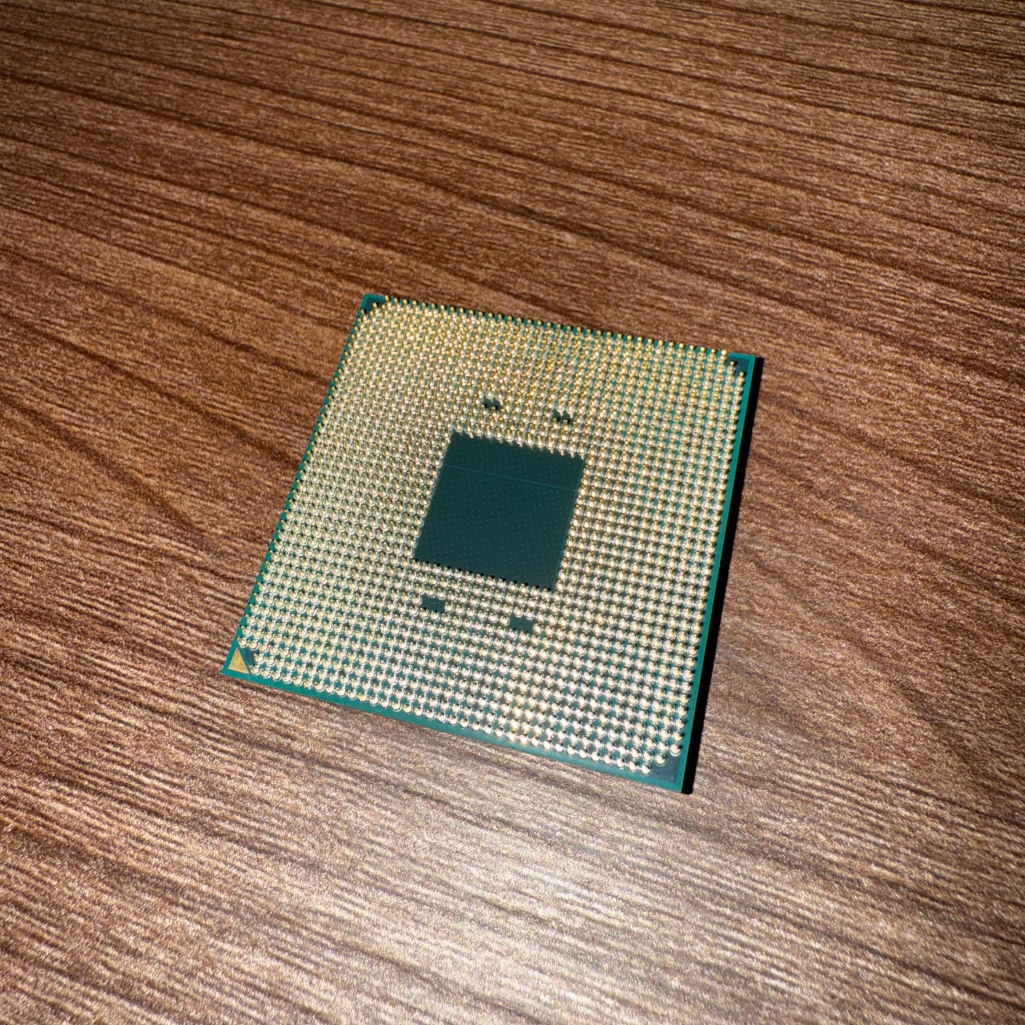 AMD Ryzen 7 5700 x3d (cpu 8 core, 16 thread)