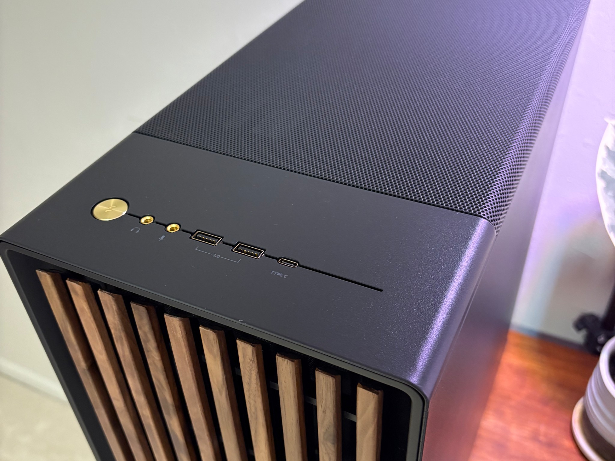 Ryzen 7 9700x/RTX 5080 Gaming Build