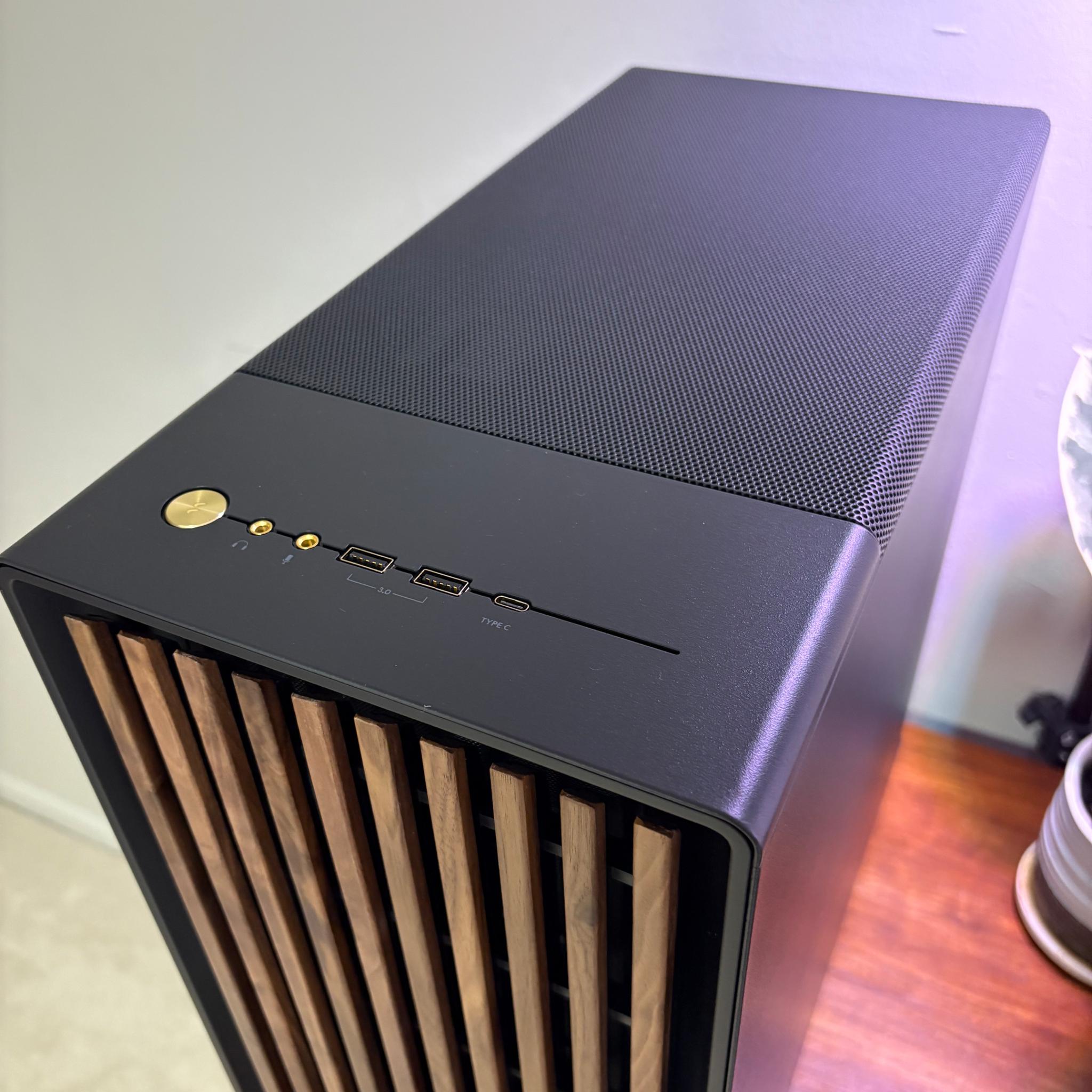Ryzen 7 9700x/RTX 5080 Gaming Build