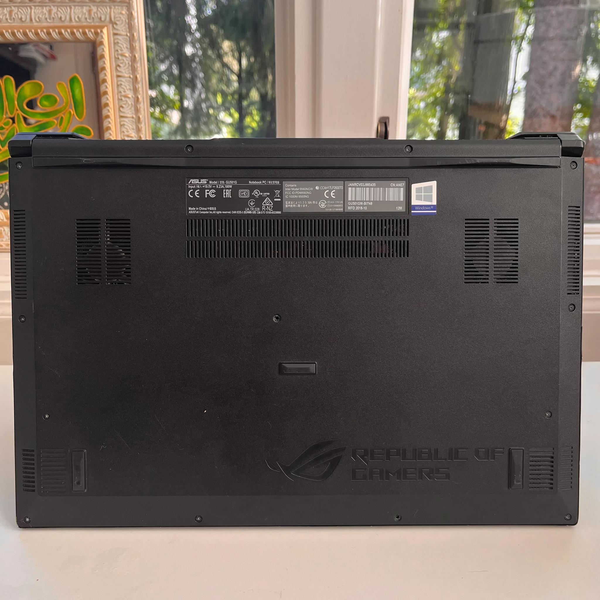 Strix ROG GU501GM 15.6" i7 8750H / 1060 / 1TB NVME + 1TB Hybrid / 16GB DDR4