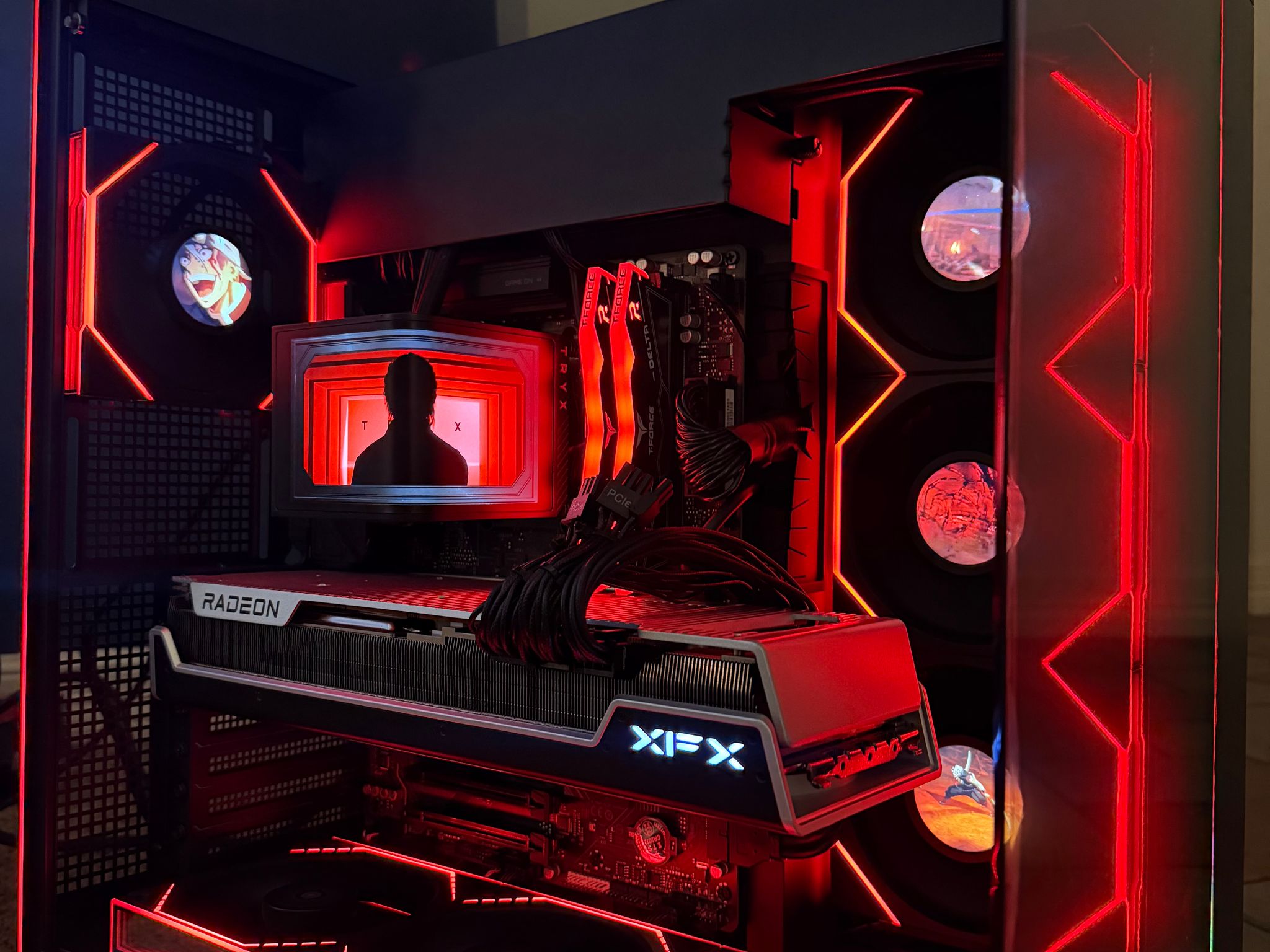 PREMIUM 4K GAMING PC | RYZEN 7 9800X3D | RX 7900 XTX 24GB | 32GB DDR5 | 5TB STORAGE | TRYX PANORAMA